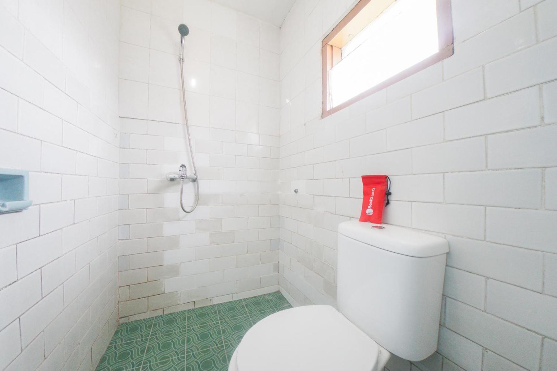 Double Room - Photo 4