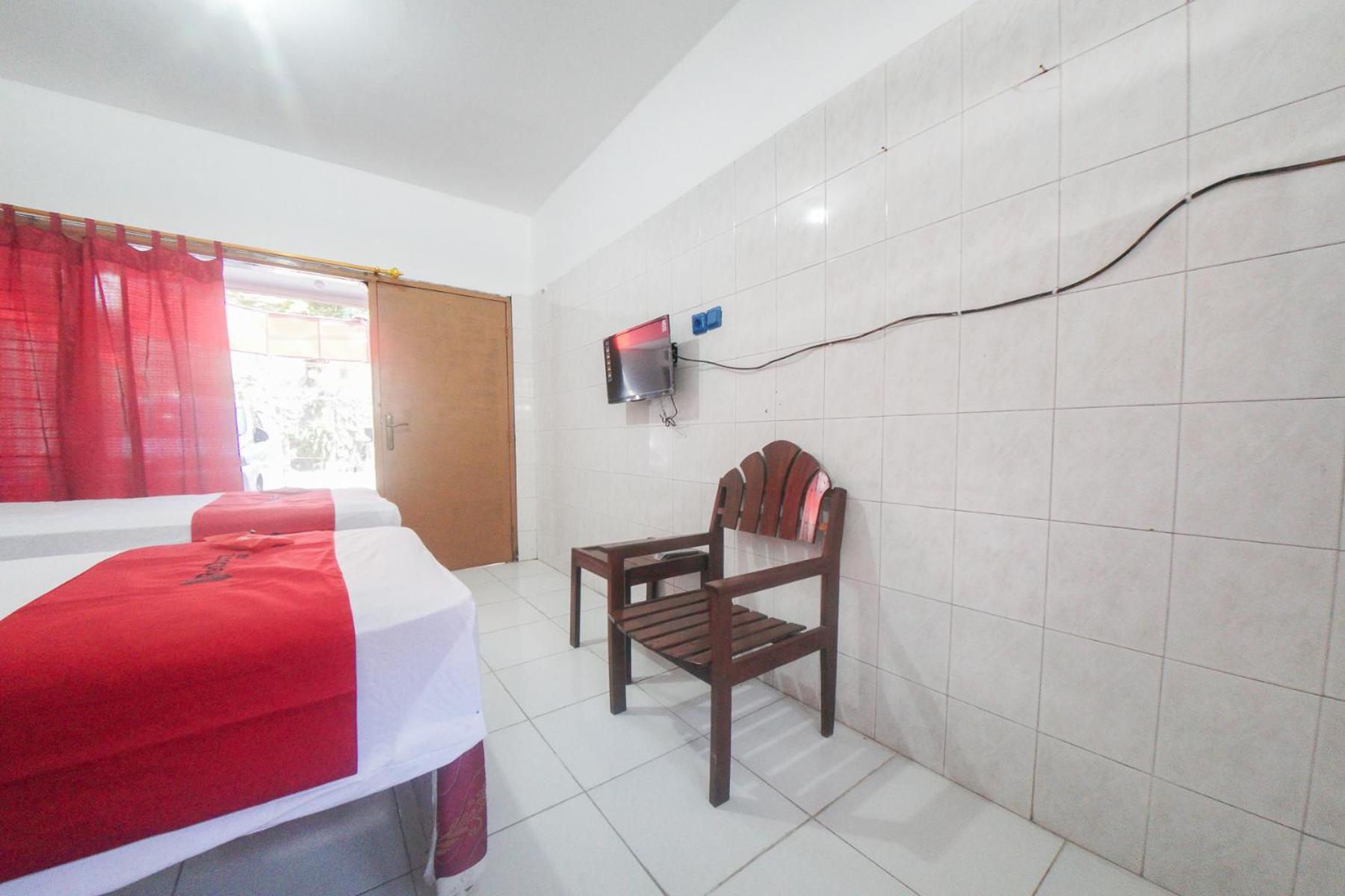 Twin Room - Photo 7