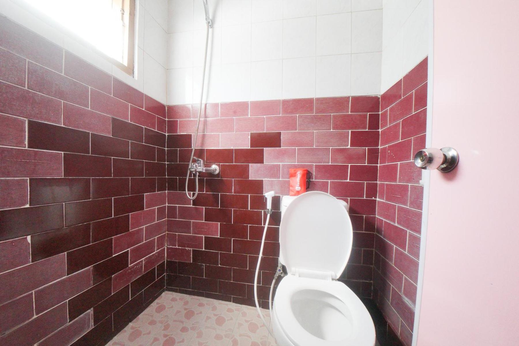 Twin Room - Photo 2