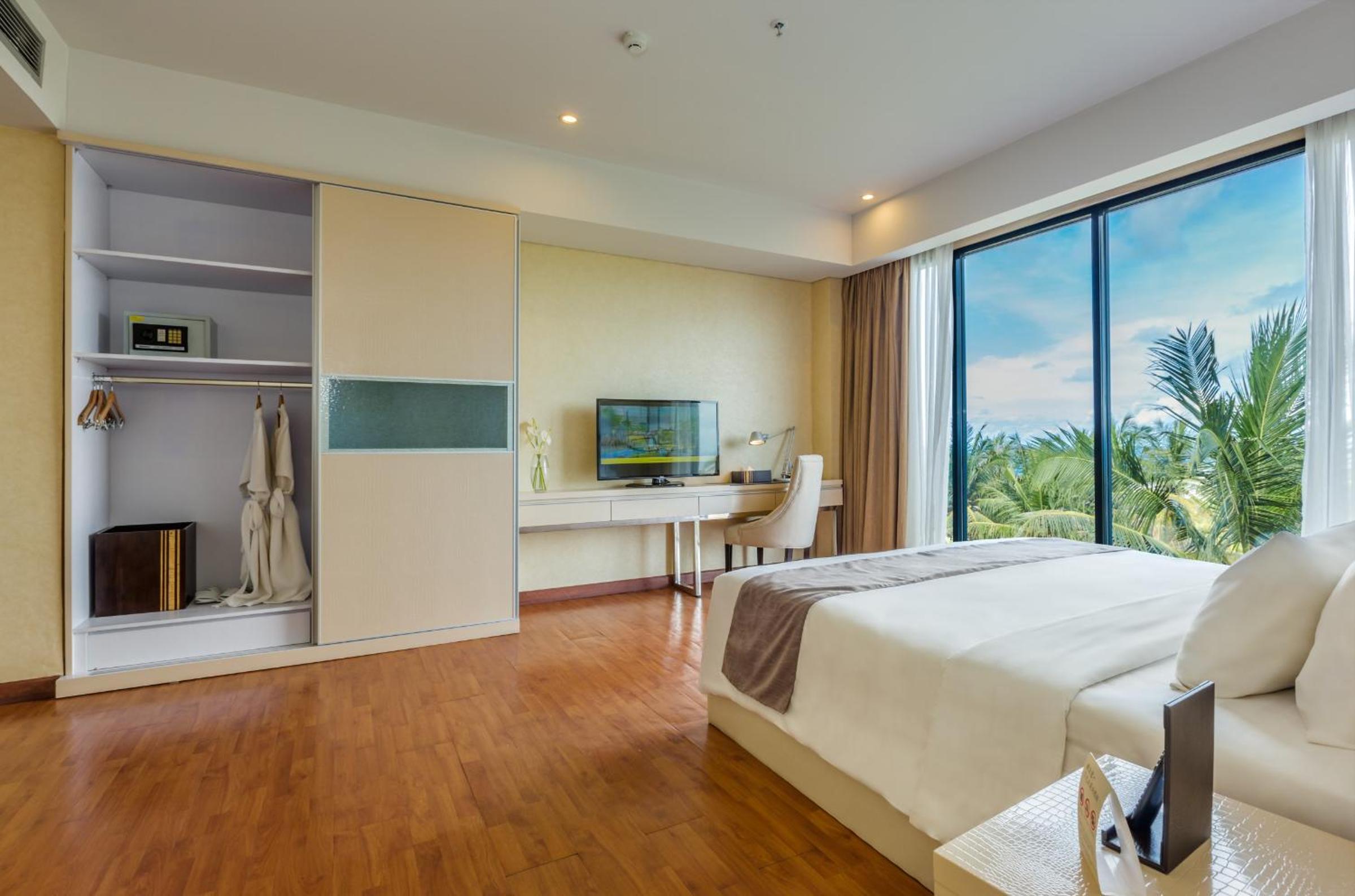 One Bedroom Suite  photo 2