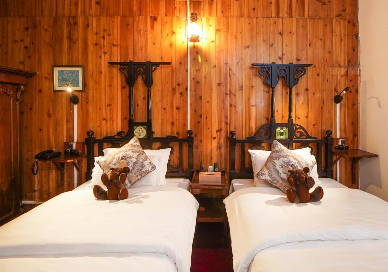 Deluxe Room - Photo 17