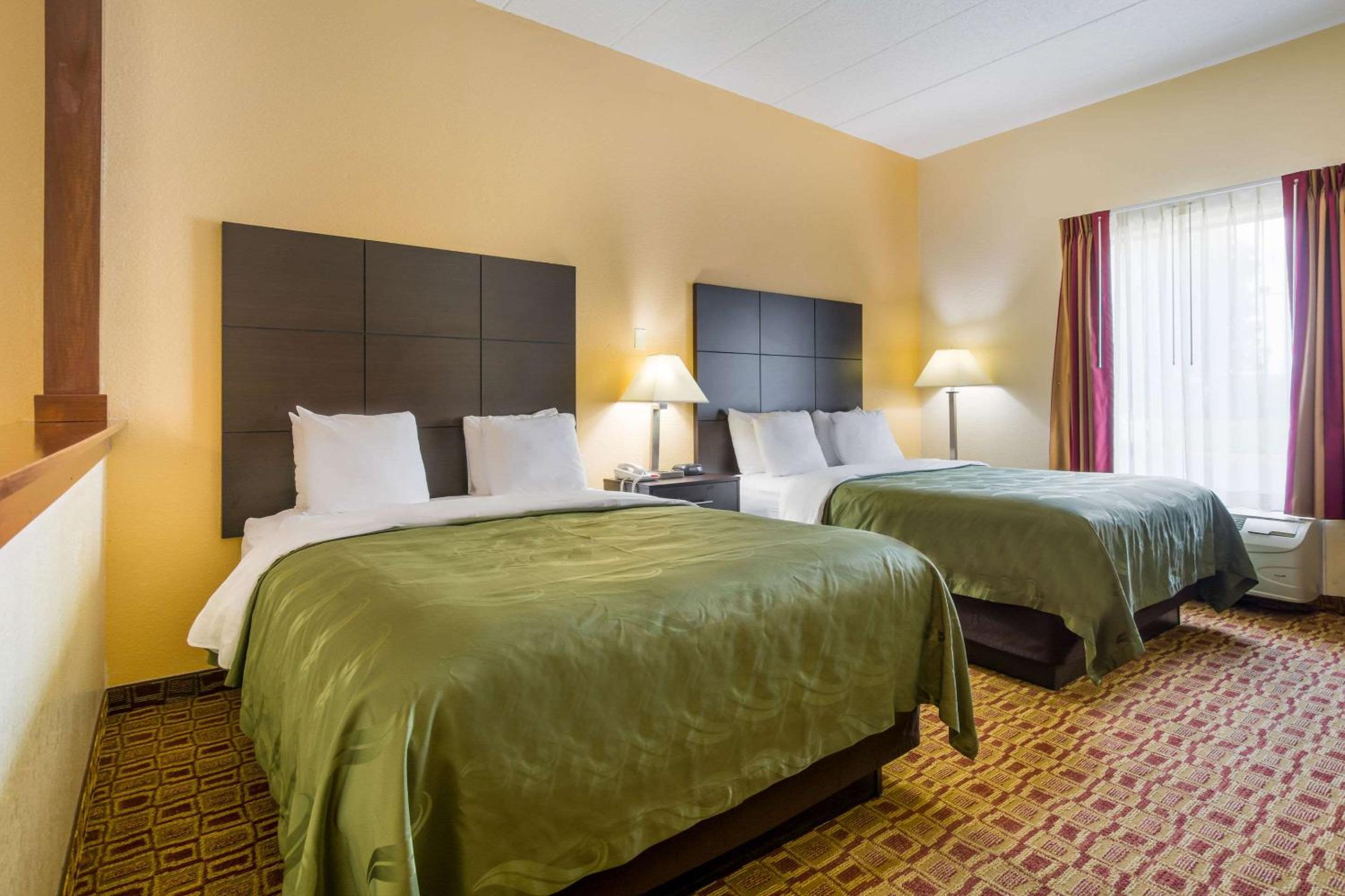 Queen Room with Two Queen Beds - Non-Smoking - Photo 1