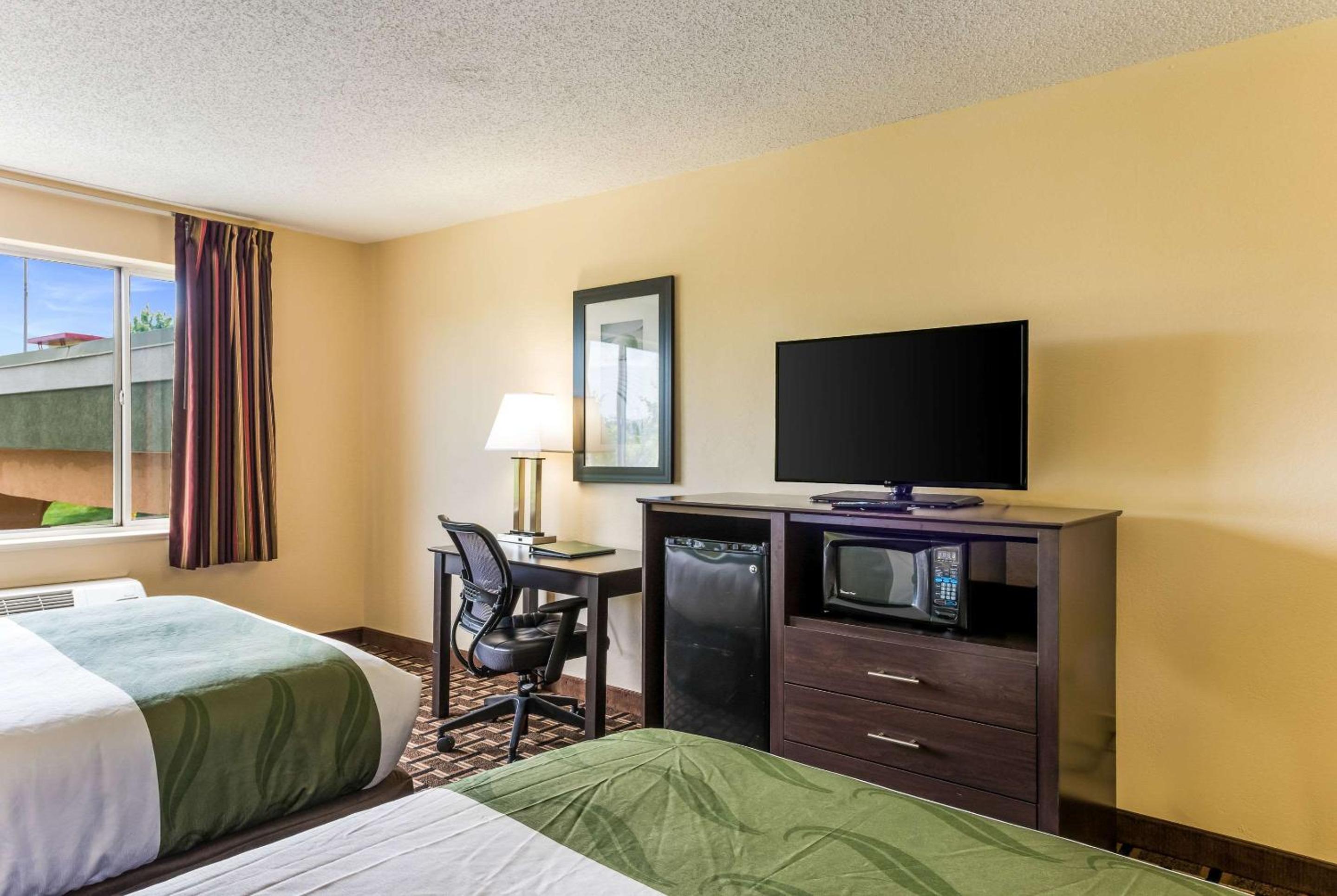 Double Room with Two Double Beds - Non-Smoking