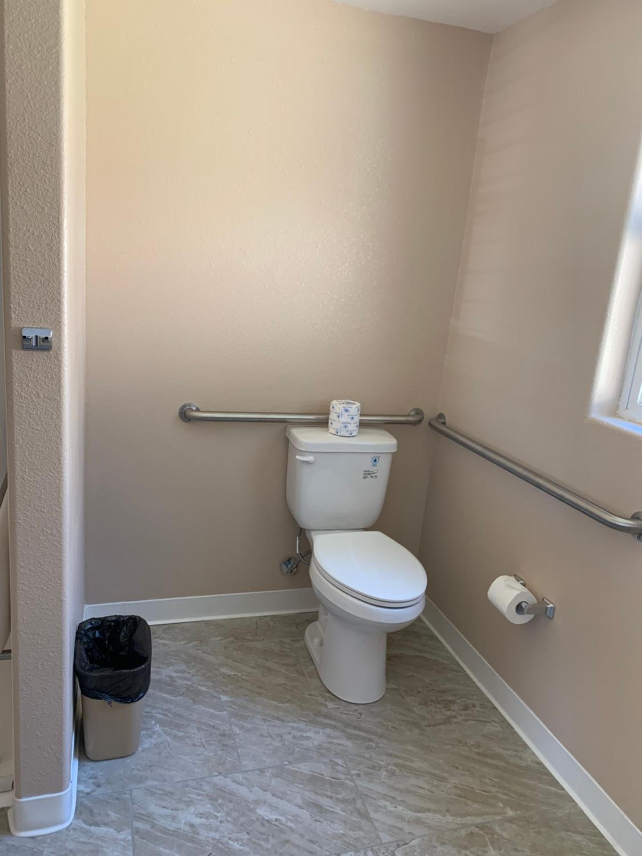 Queen Room with Two Queen Beds, photo 7