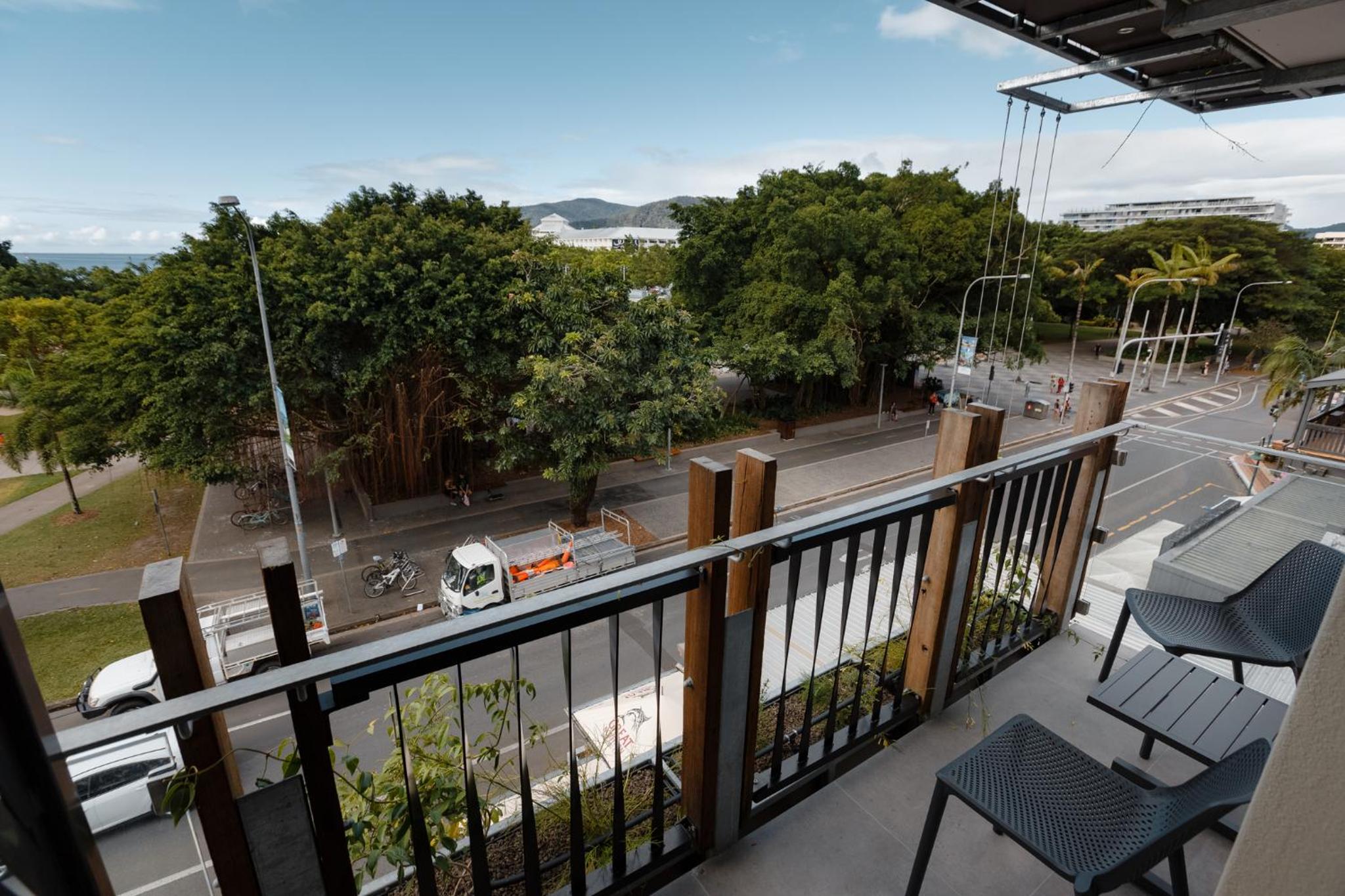 Queen Room with  Ensuite and Balcony photo 3