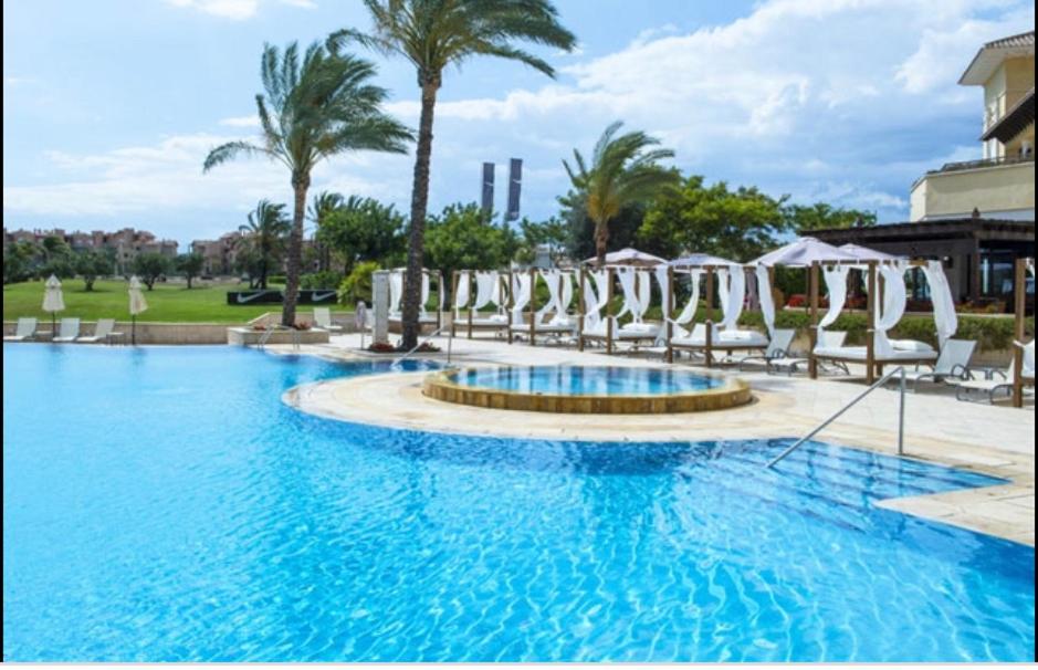 Villa with Private Pool - Photo 33