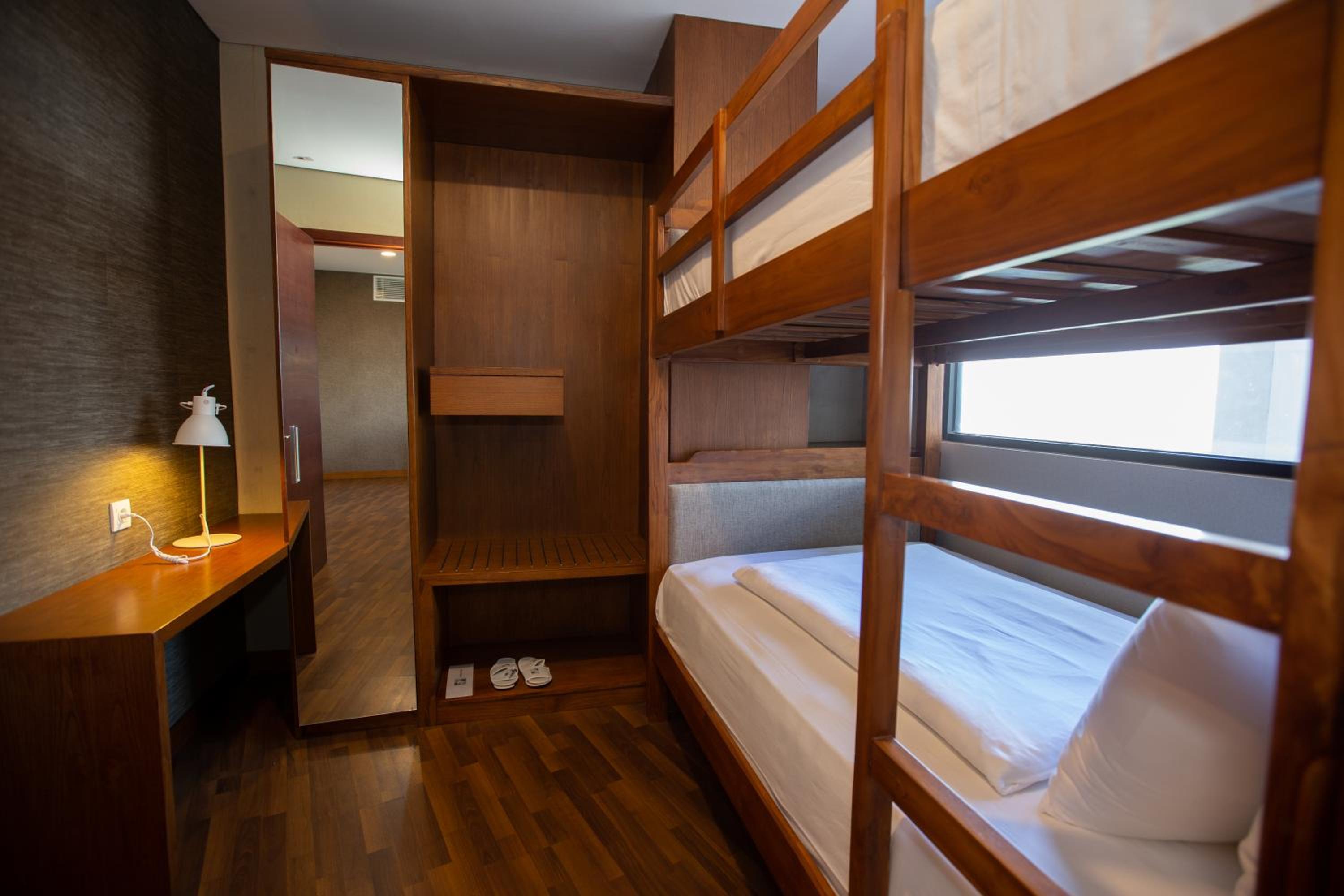 Dago Family Suite with Balcony - Photo 12