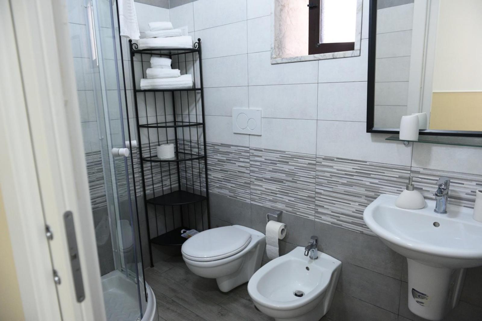 Triple Room - Photo 16