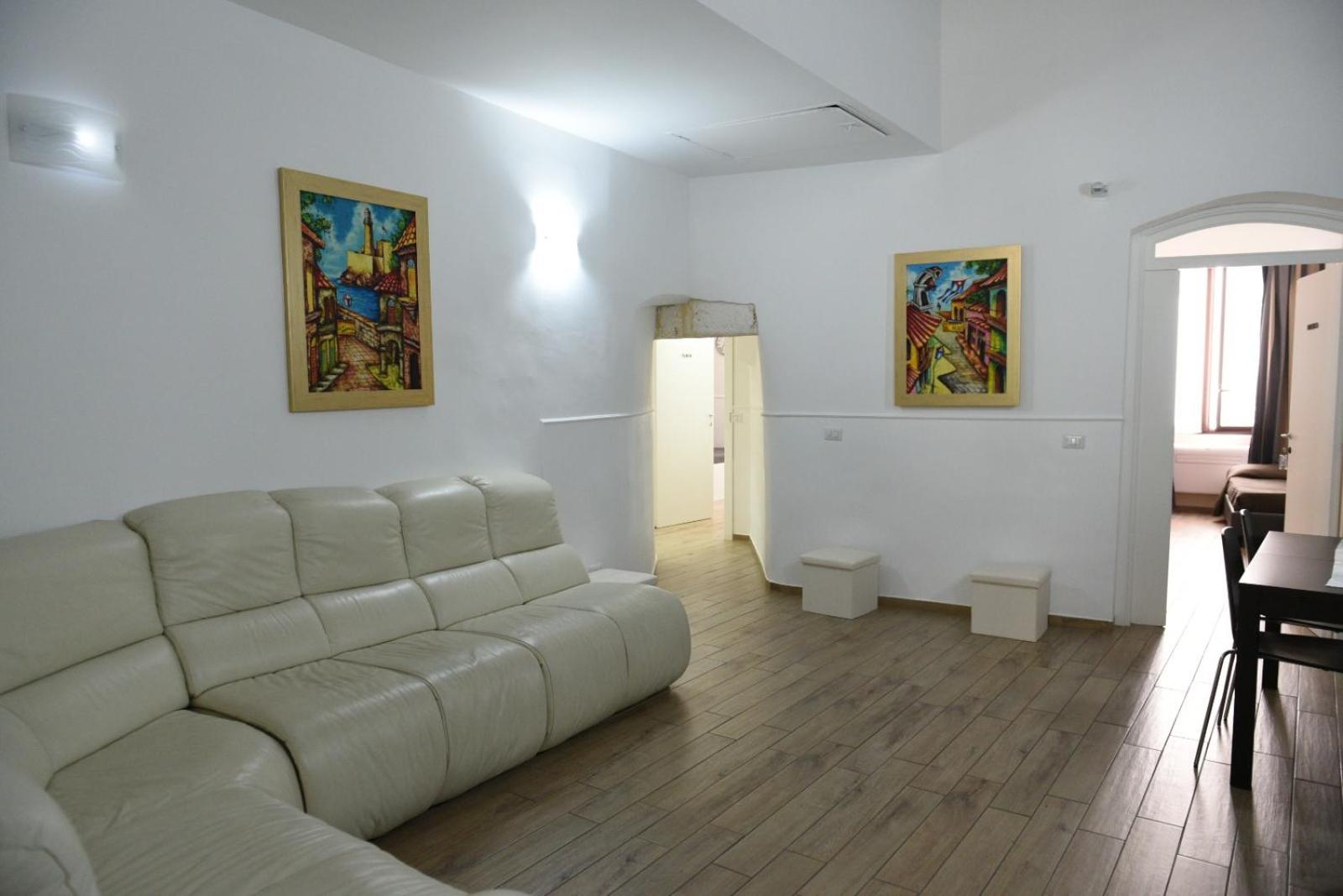 Triple Room - Photo 14