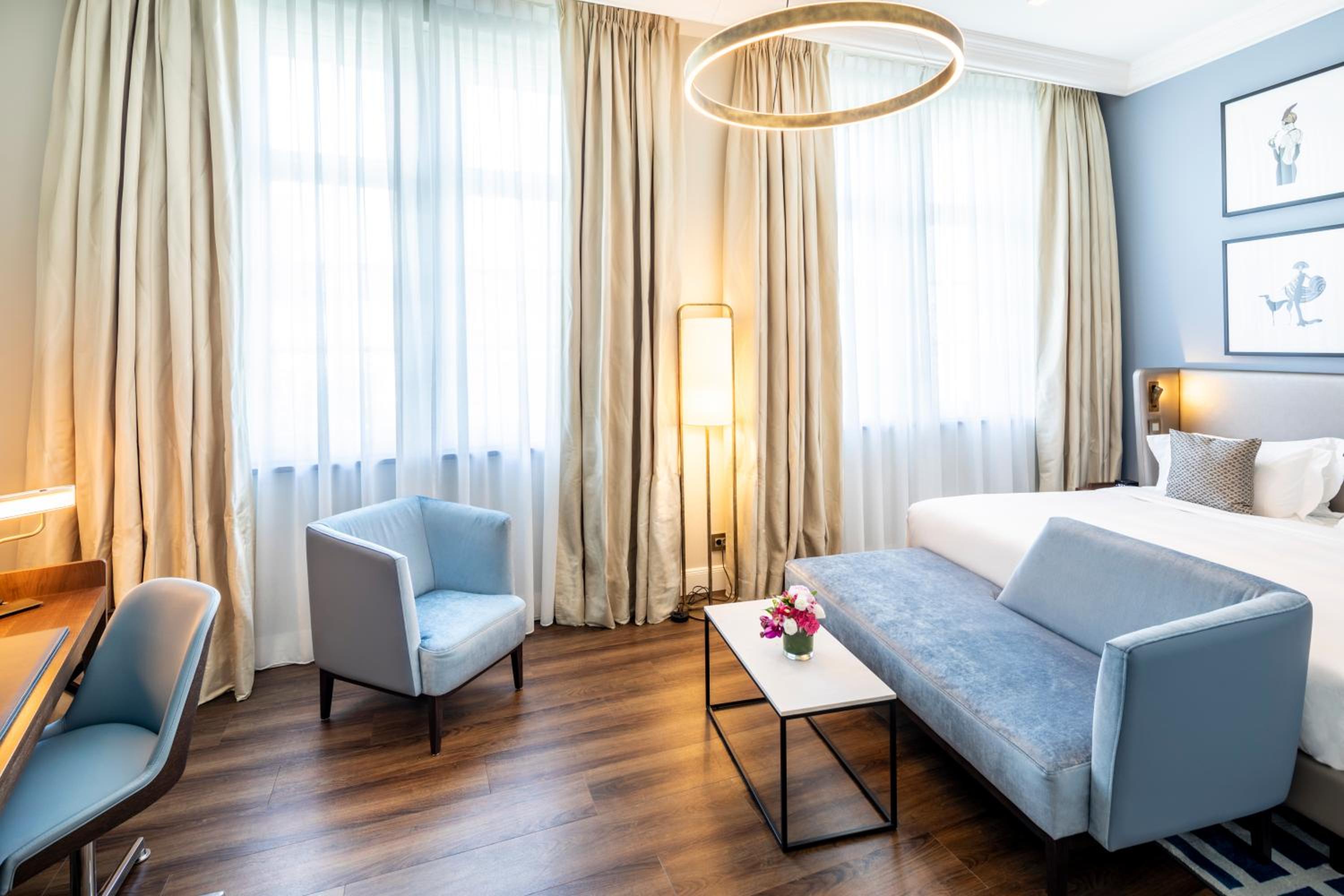 Deluxe Suite - Photo 7