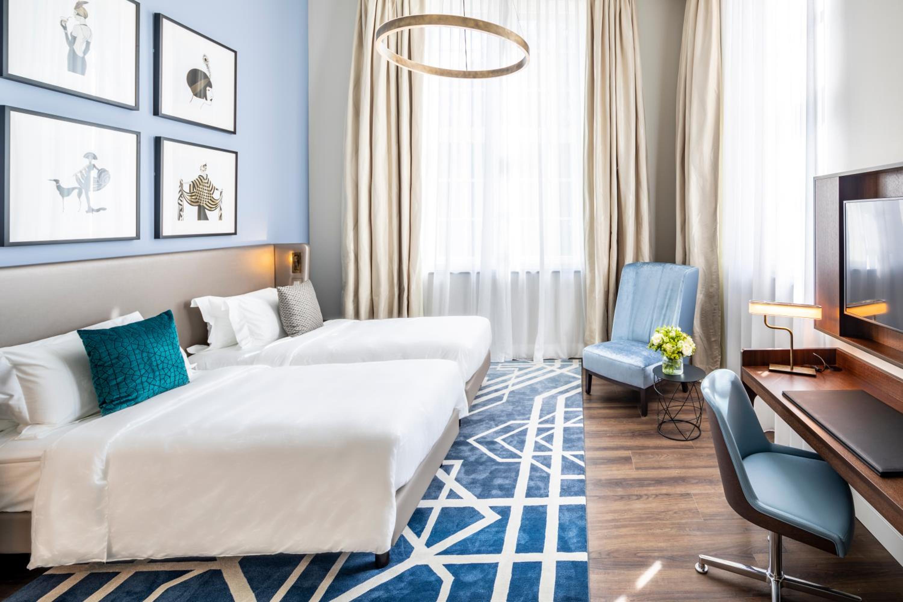 Twin Executive Suite