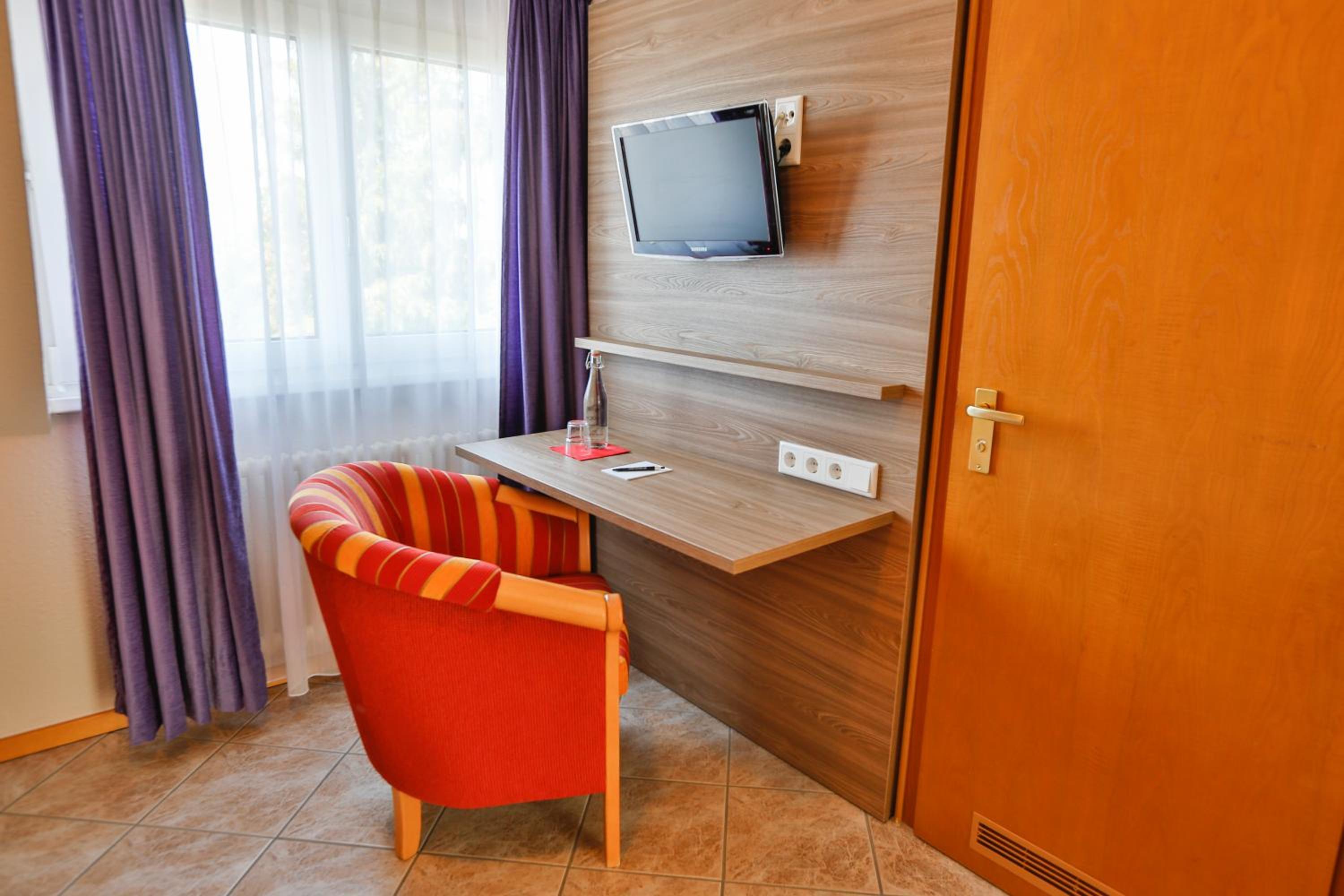 Single Room photo 2