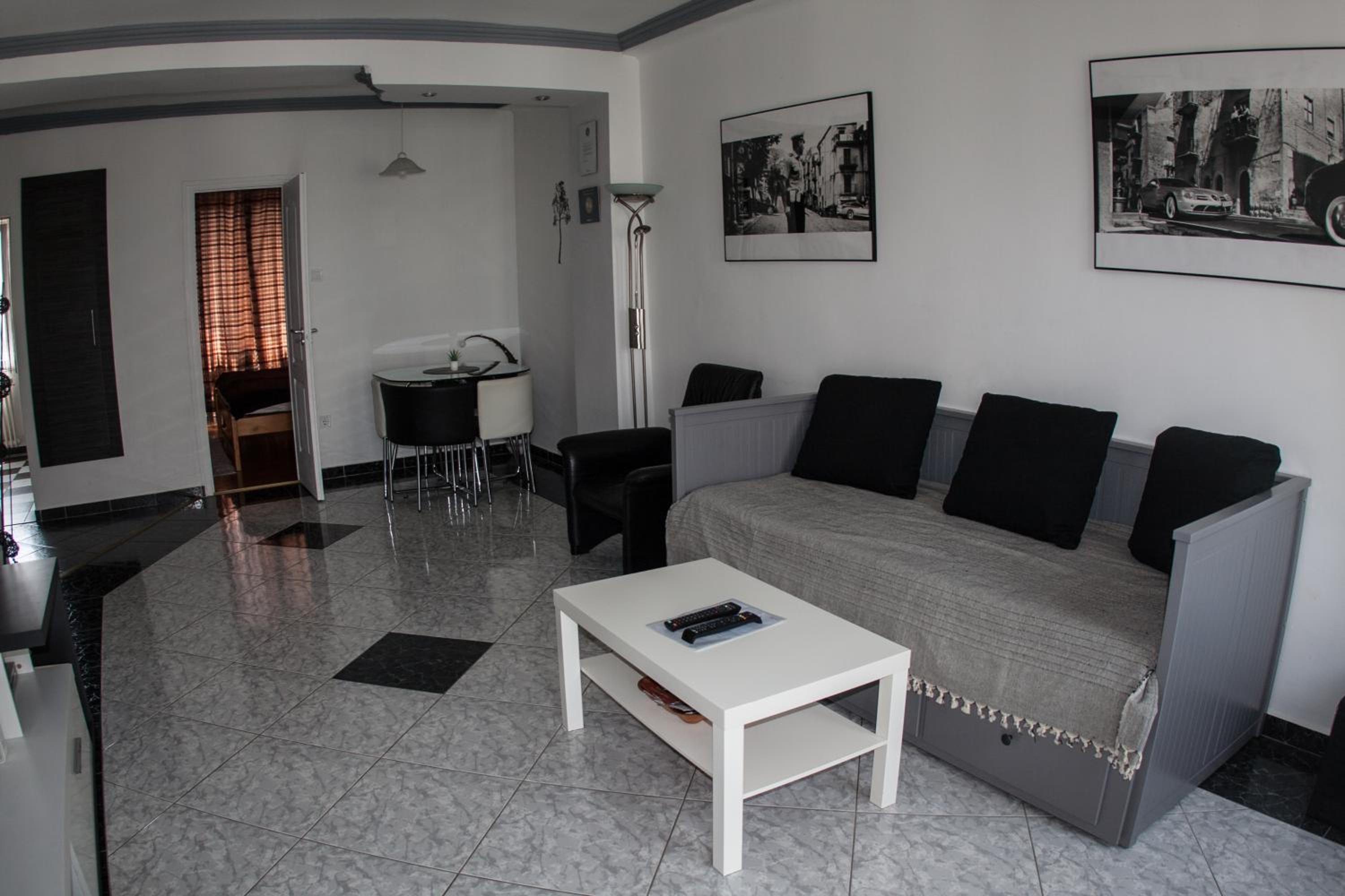Deluxe Apartment - Photo 18