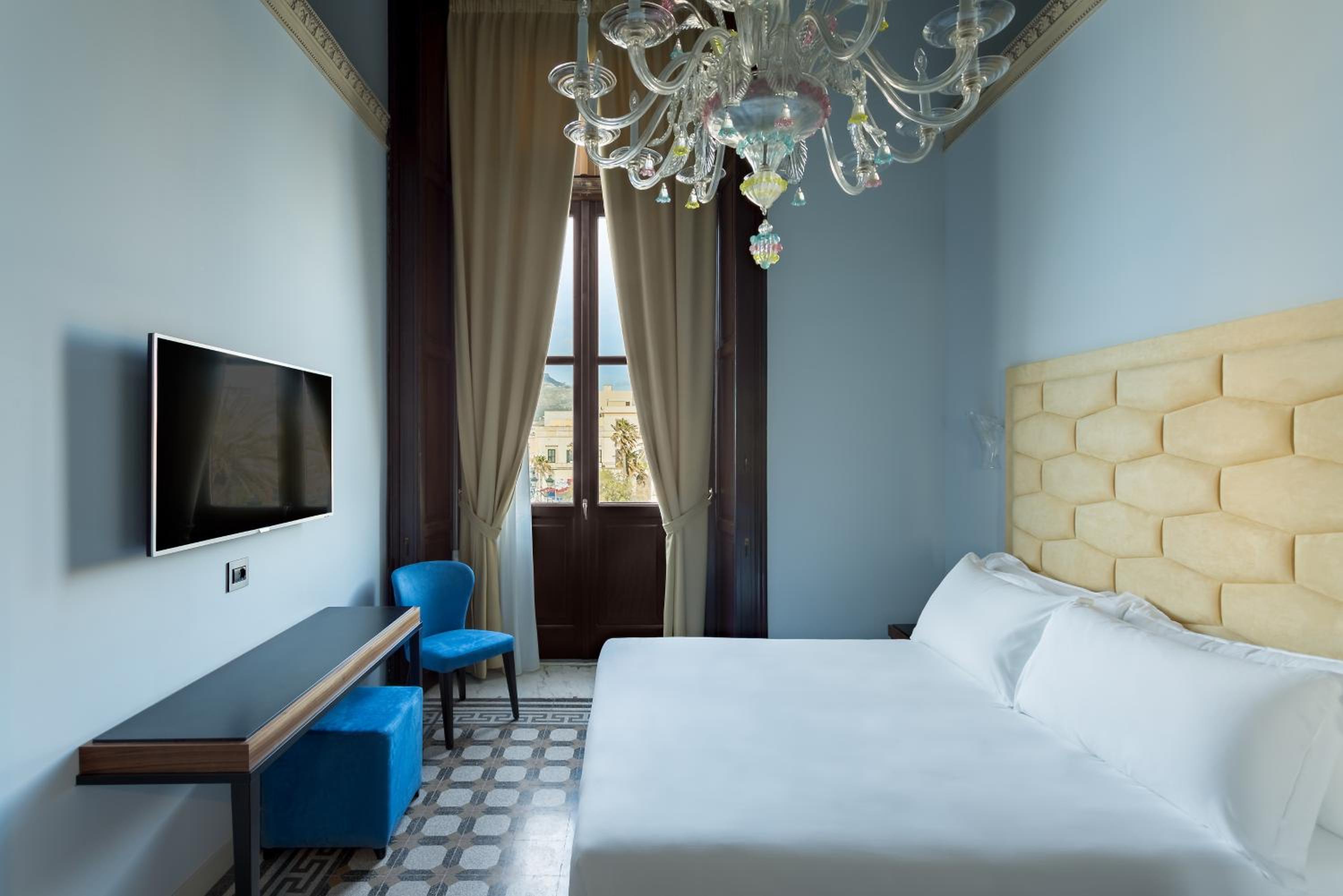 Superior Double or Twin Room - Photo 3