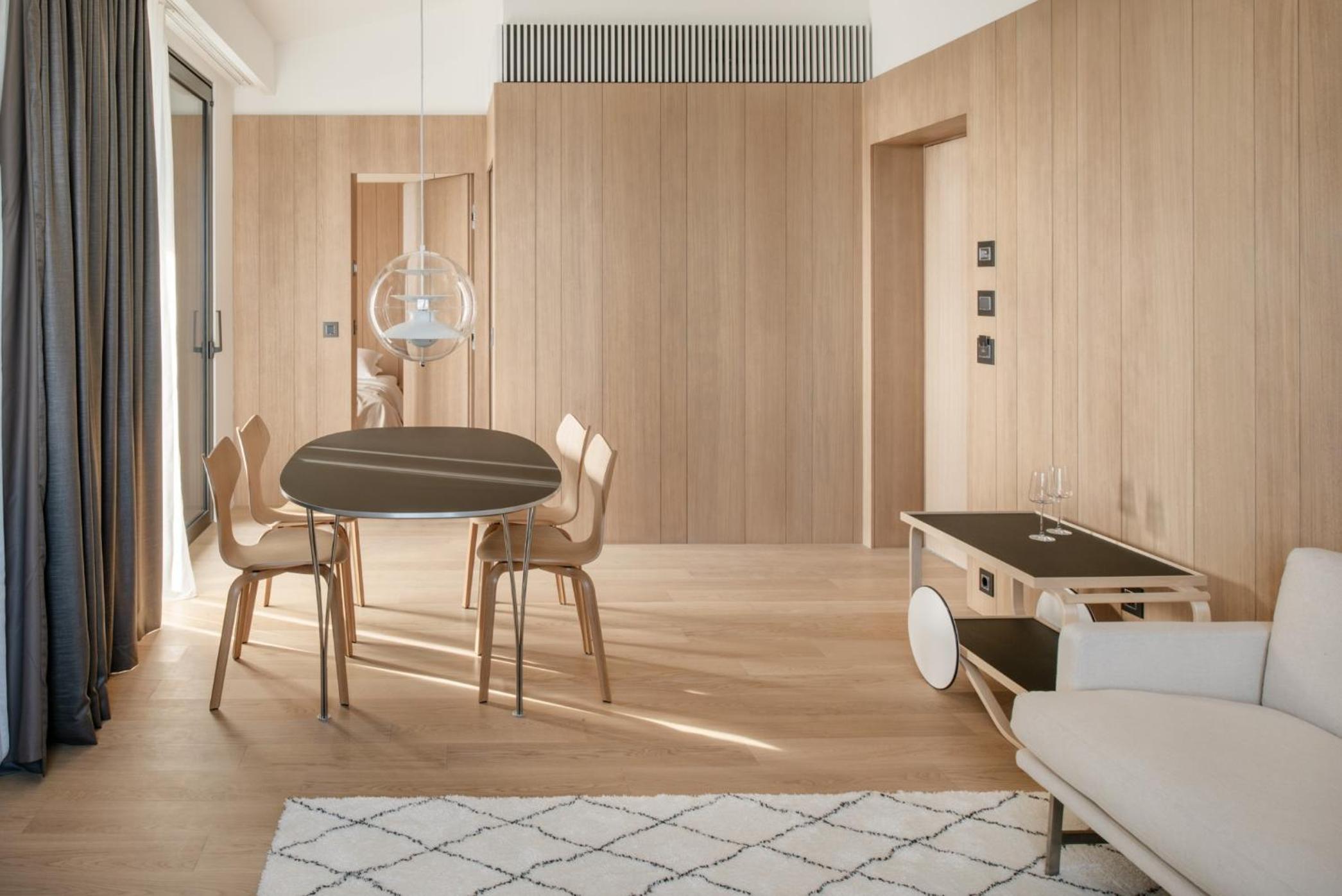 Penthouse Suite thumbnail 5