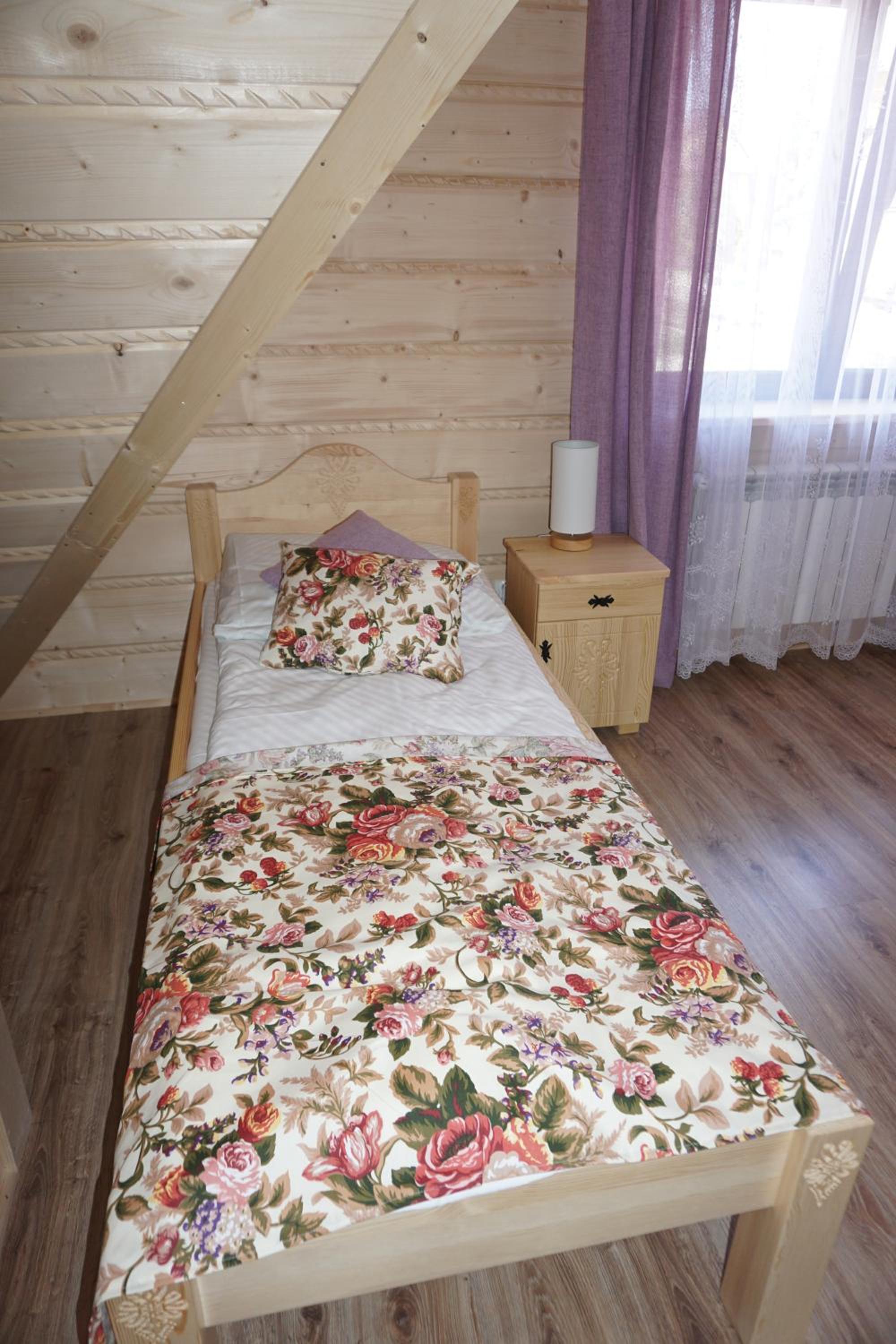 Apartment with Balcony - Photo 10