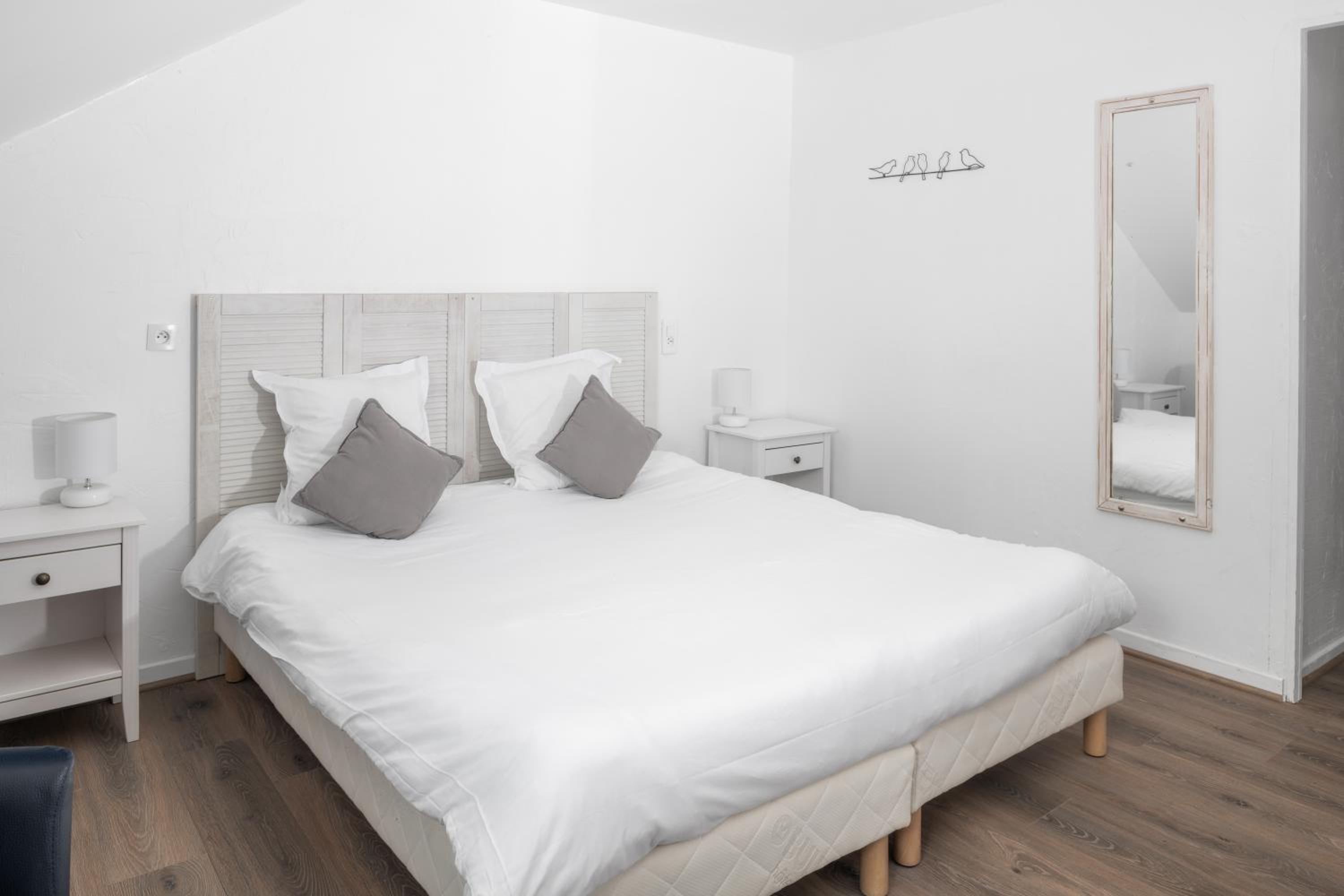 Double Room with Extra Bed - Photo 1