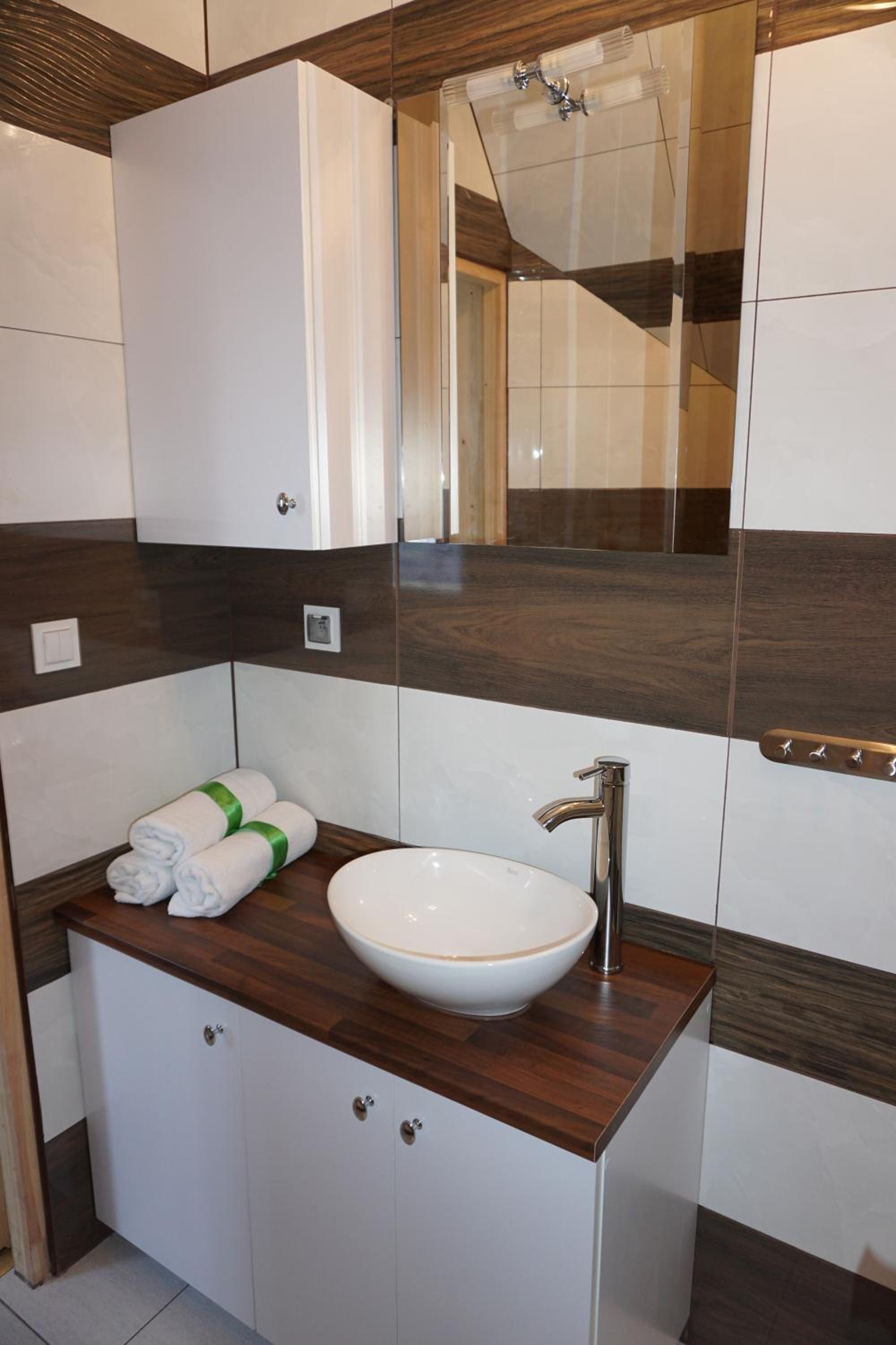Apartment with Balcony - Photo 11