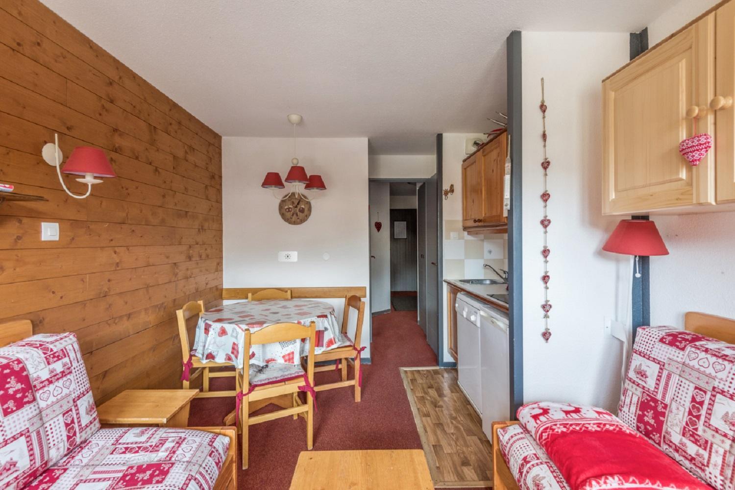 Comfort One-Bedroom Apartment (5 People) photo 1