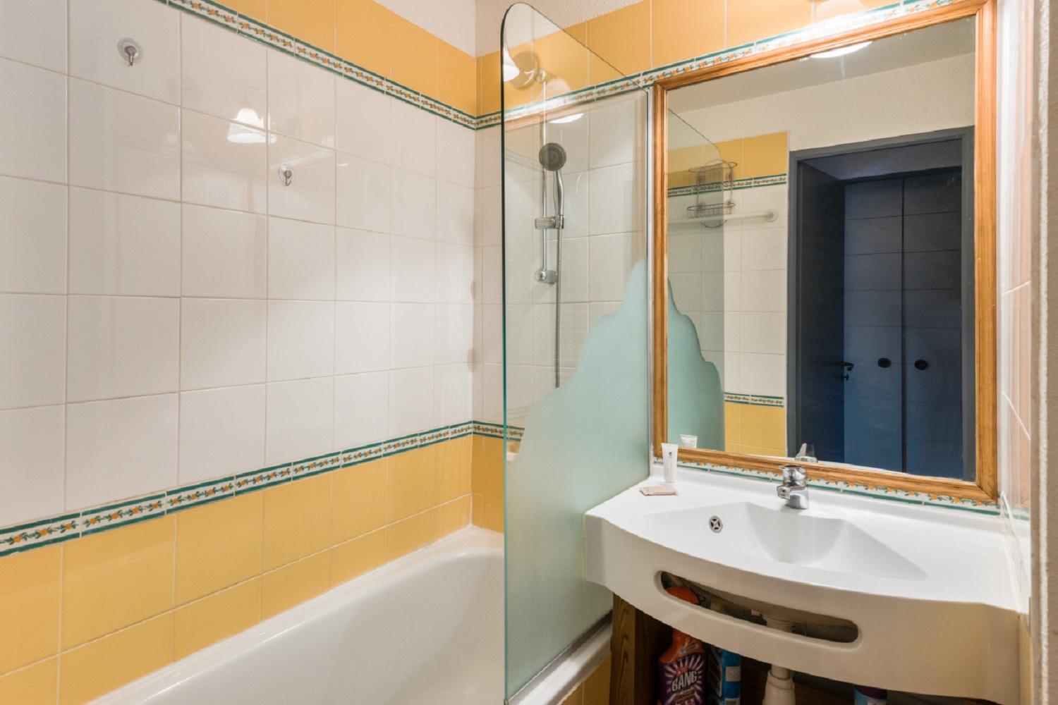 Comfort One-Bedroom Apartment (5 People) photo 3