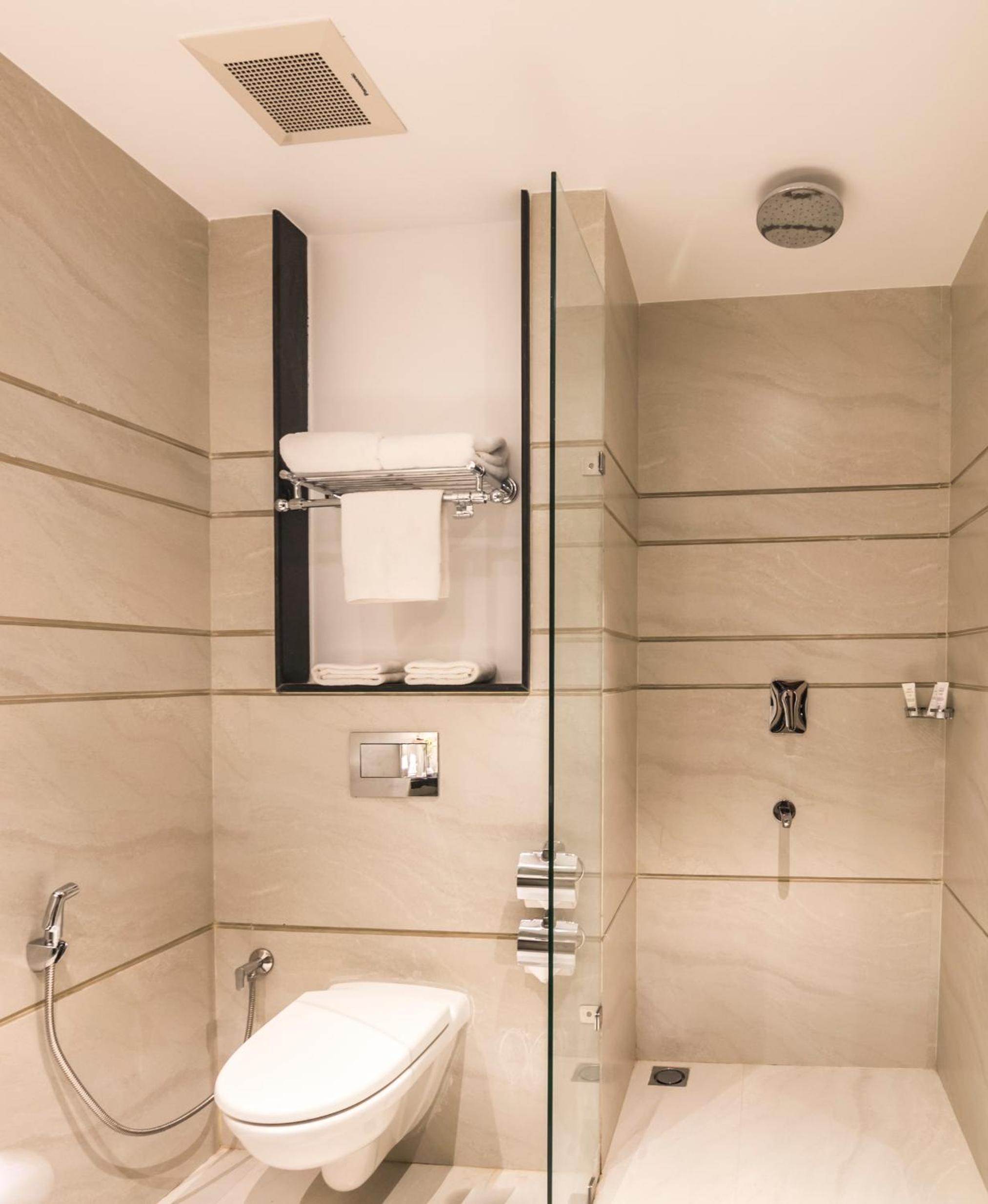 Double Room with Balcony - Photo 7