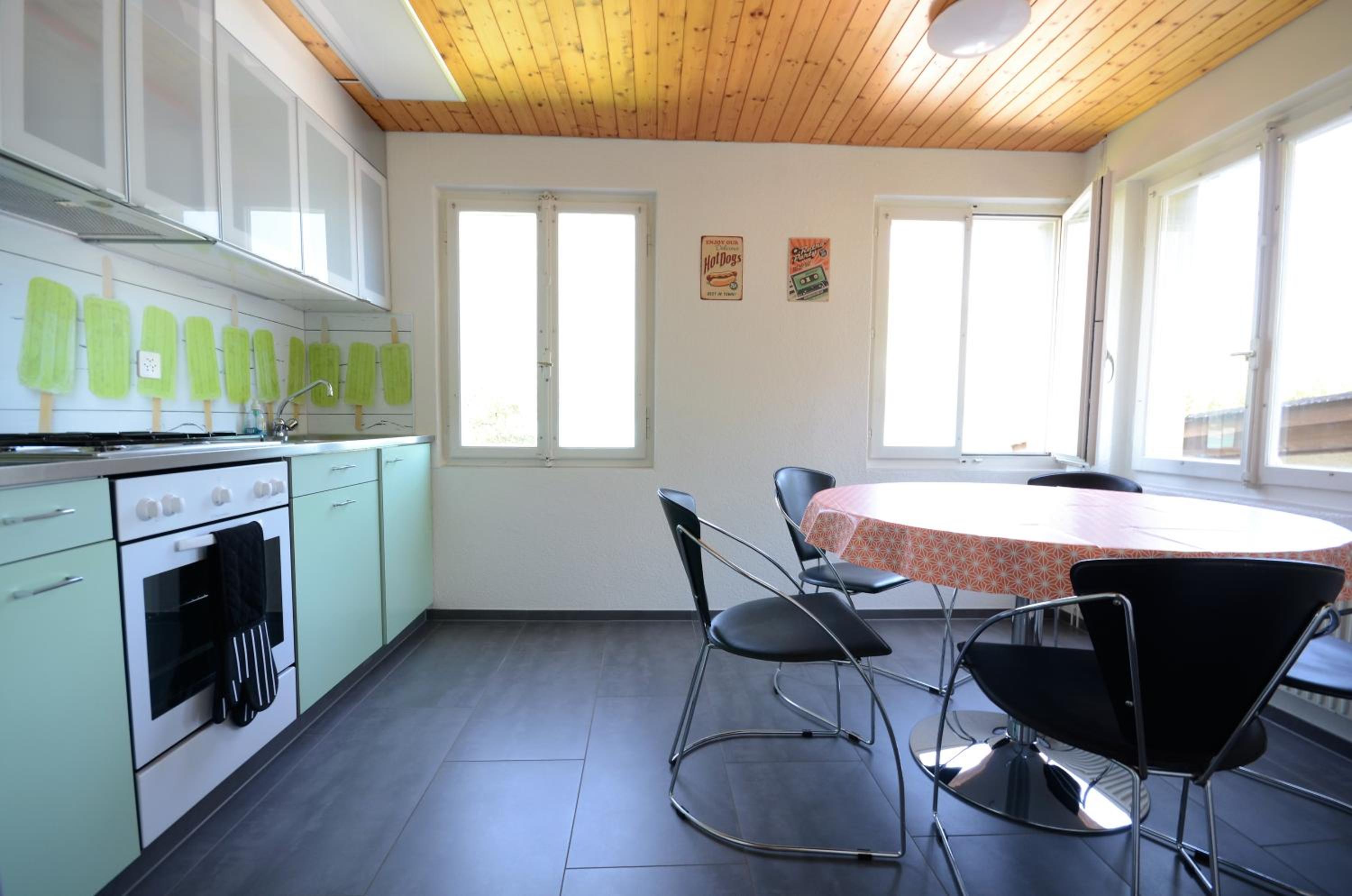 Apartment with Lake View