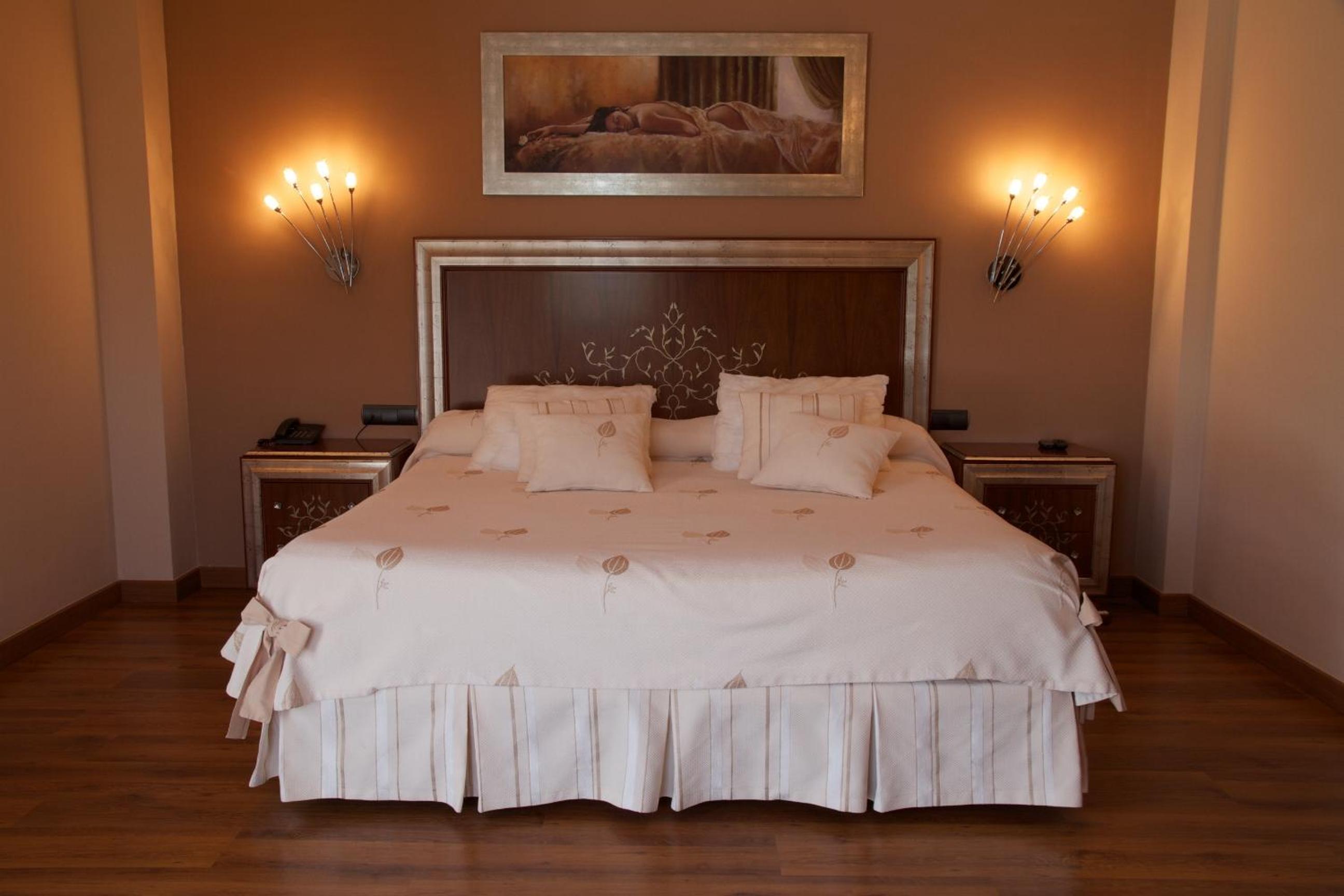 Suite - Photo 5