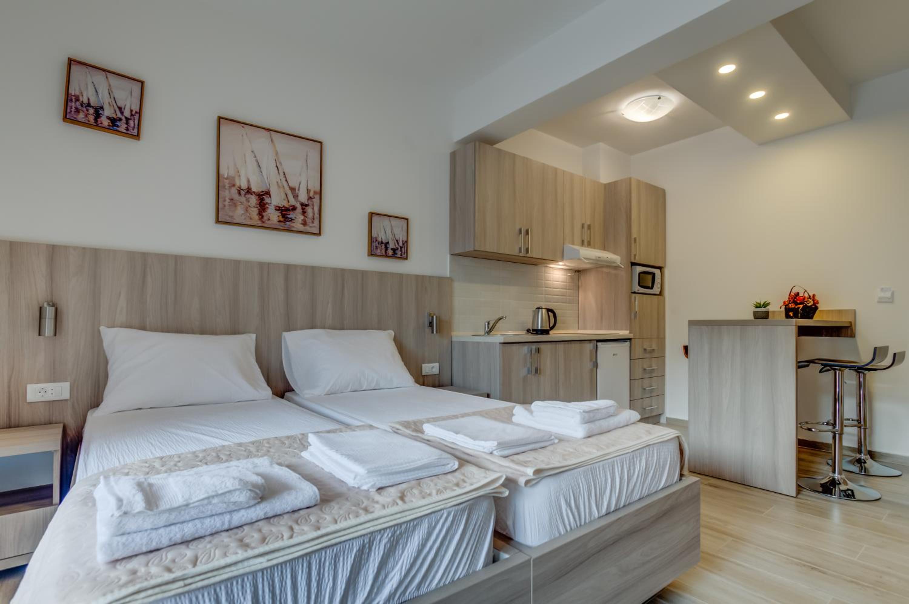 Deluxe Family Suite Apartment photo 2