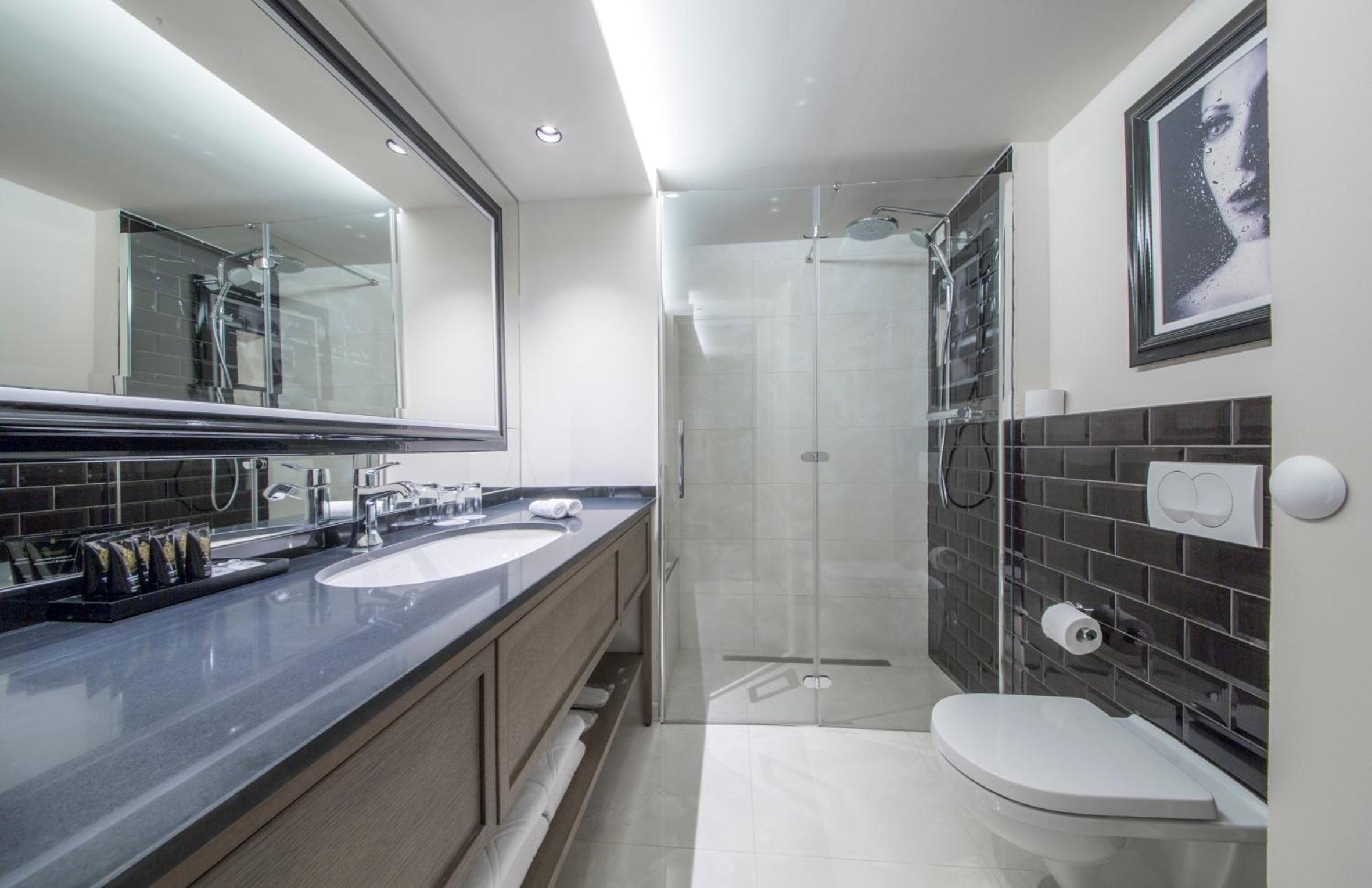 Standard Double or Twin Room with Sea View photo 2