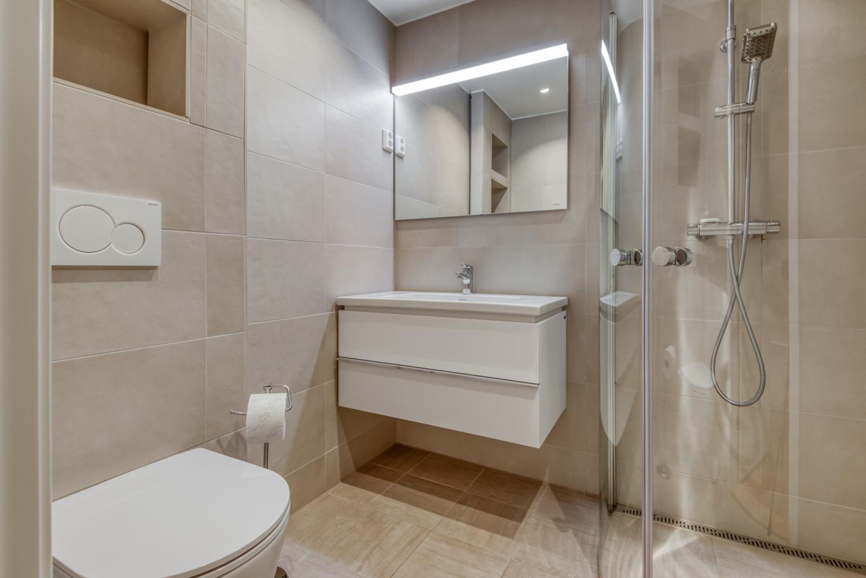 One-Bedroom Apartment - Photo 9