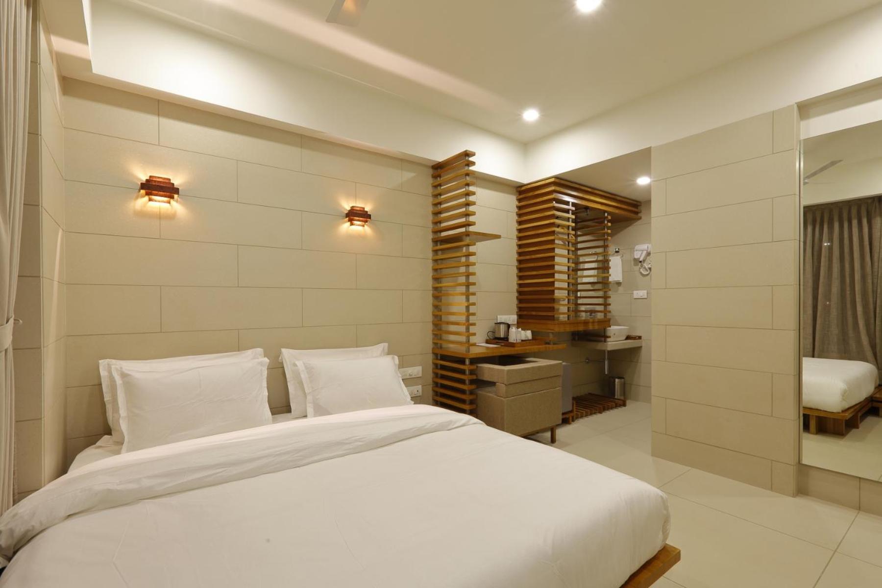Deluxe Double Room photo 3