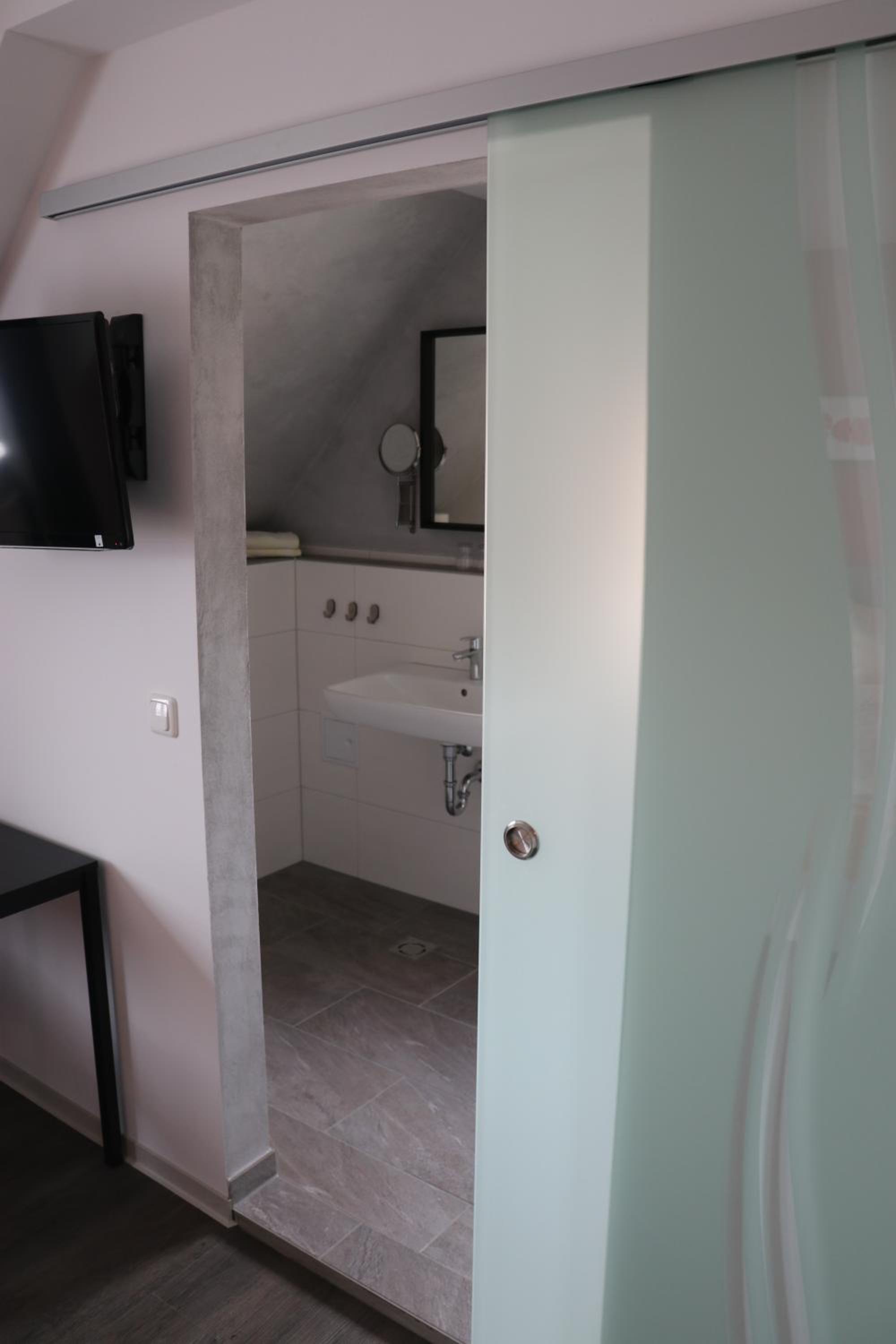 Classic Double Room - Photo 55
