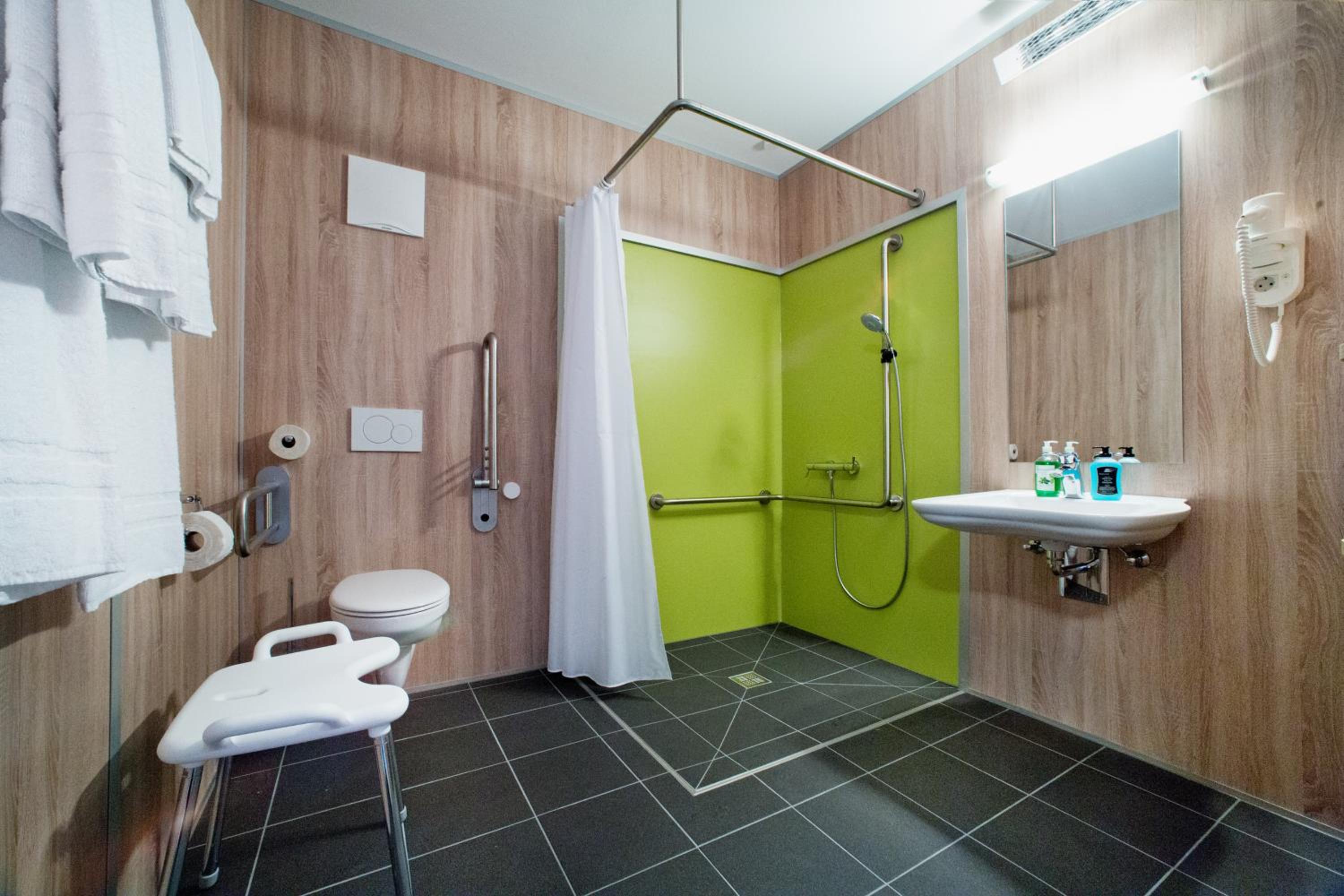 Double Room - Disability Access photo 2