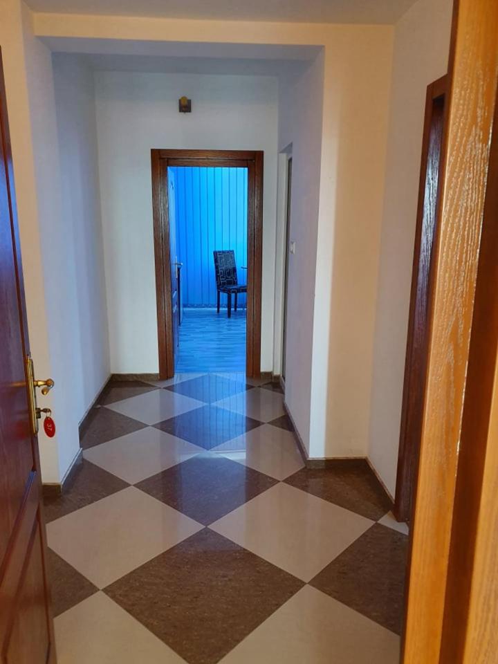 Apartment - Photo 11