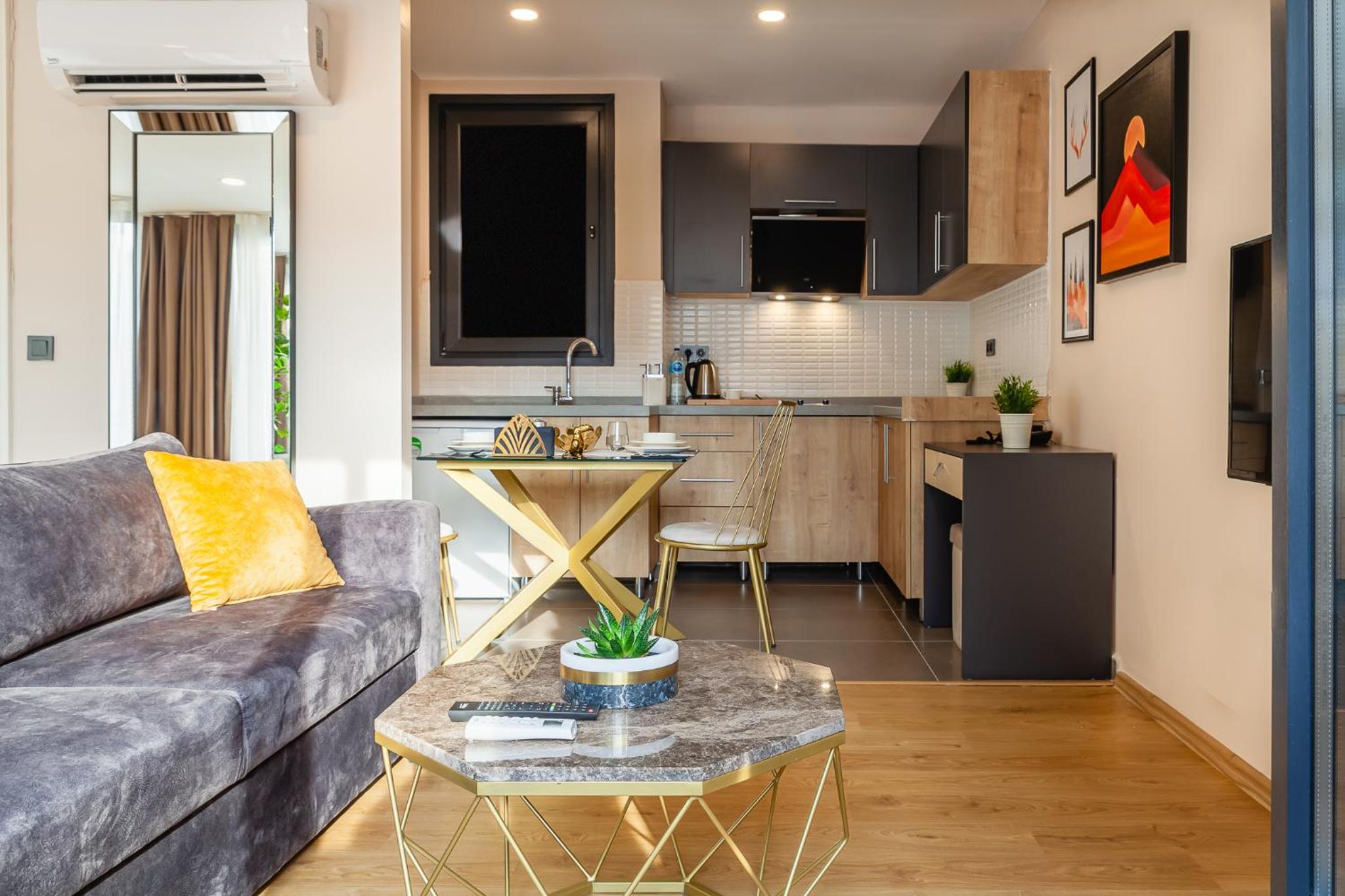 Studio Apartment photo 3