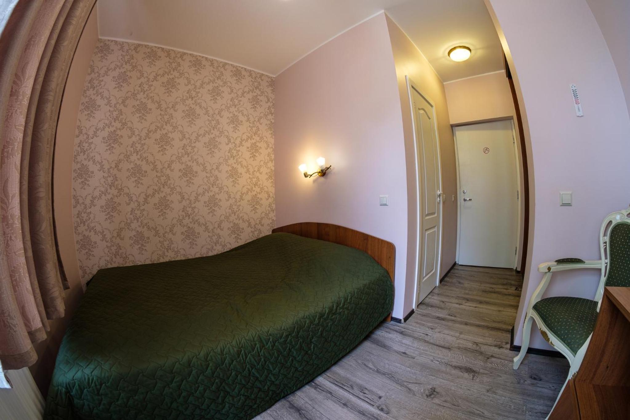 Small Double Room photo 2