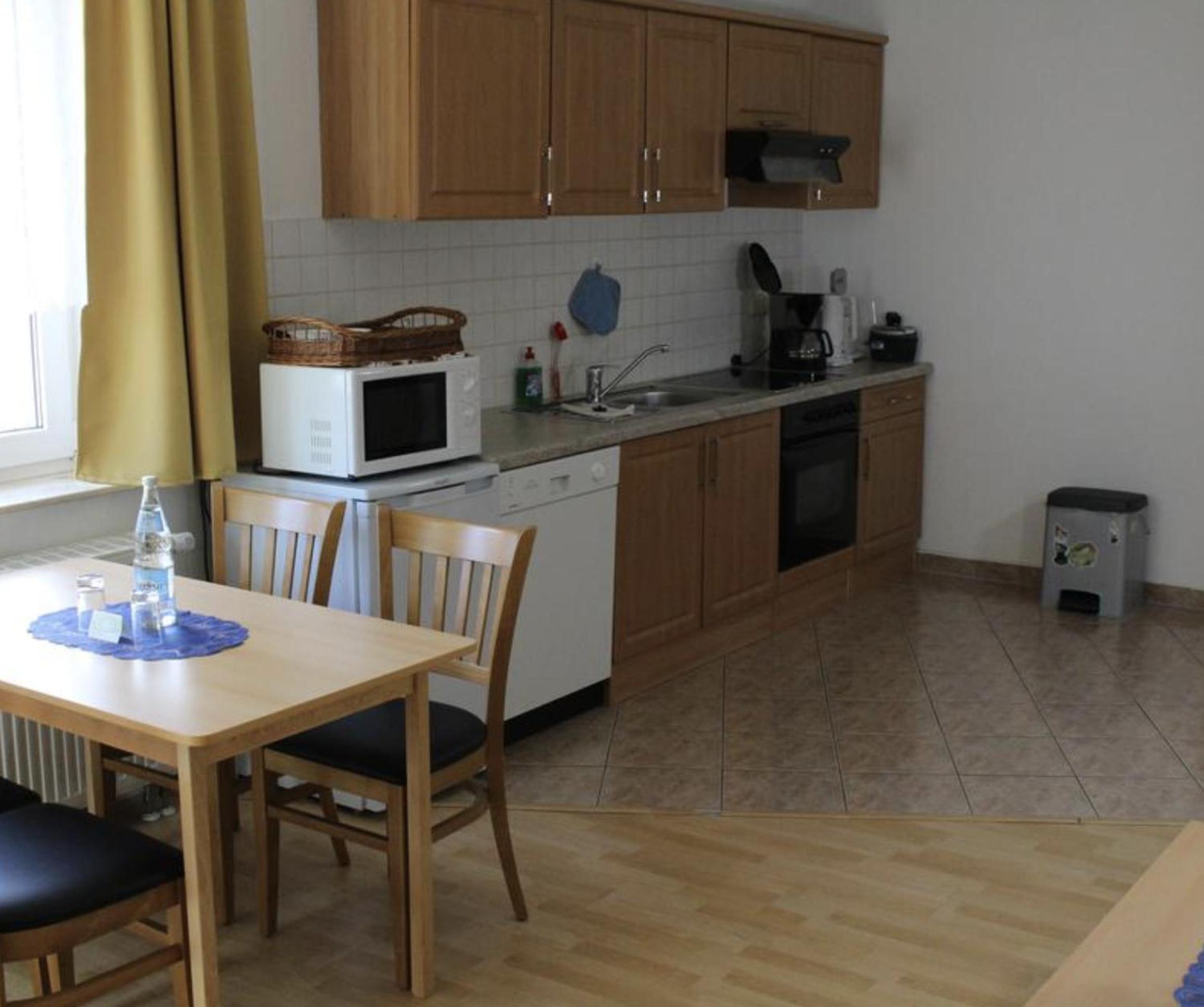 One-Bedroom Apartment thumbnail 5