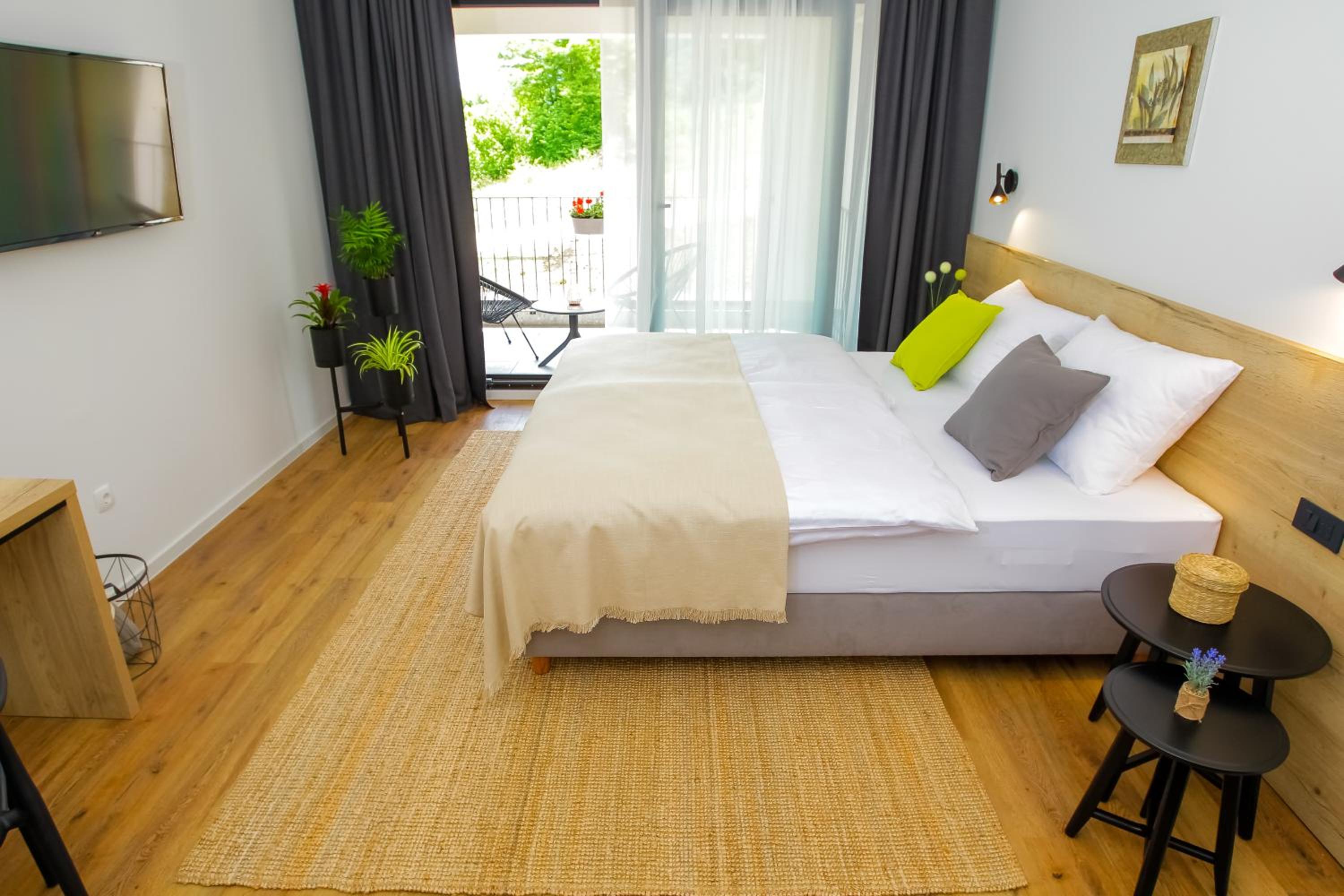 Comfort Double Room with Terrace
