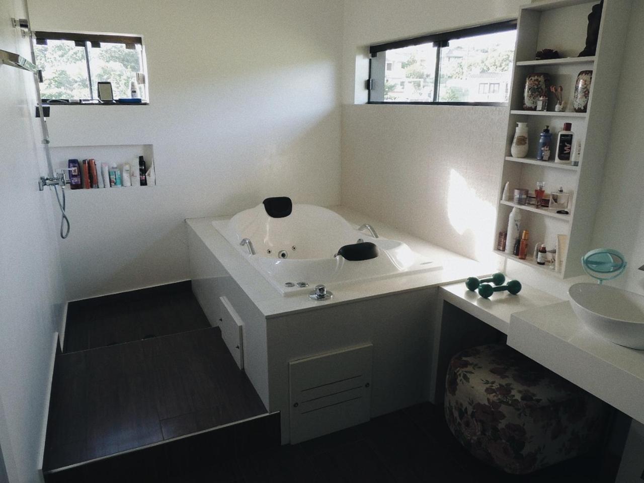 Deluxe Suite with Spa Bath photo 2