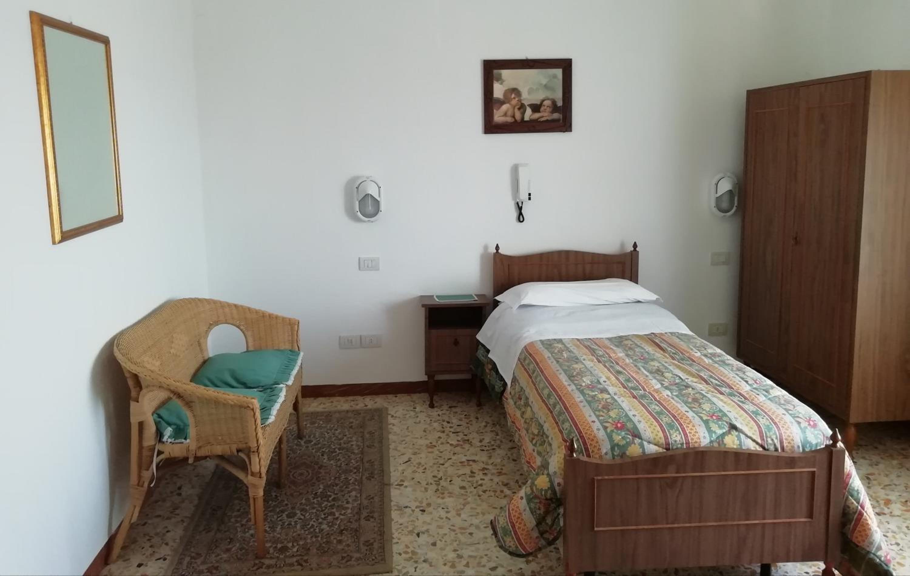Single Room with Private Bathroom