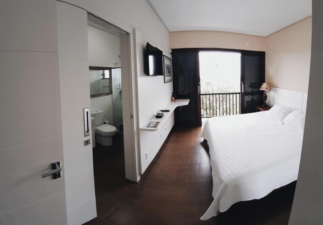 Junior Suite with Balcony photo 1