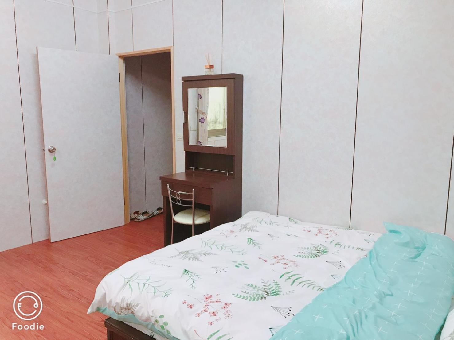 Quadruple Room with Private Bathroom photo 1