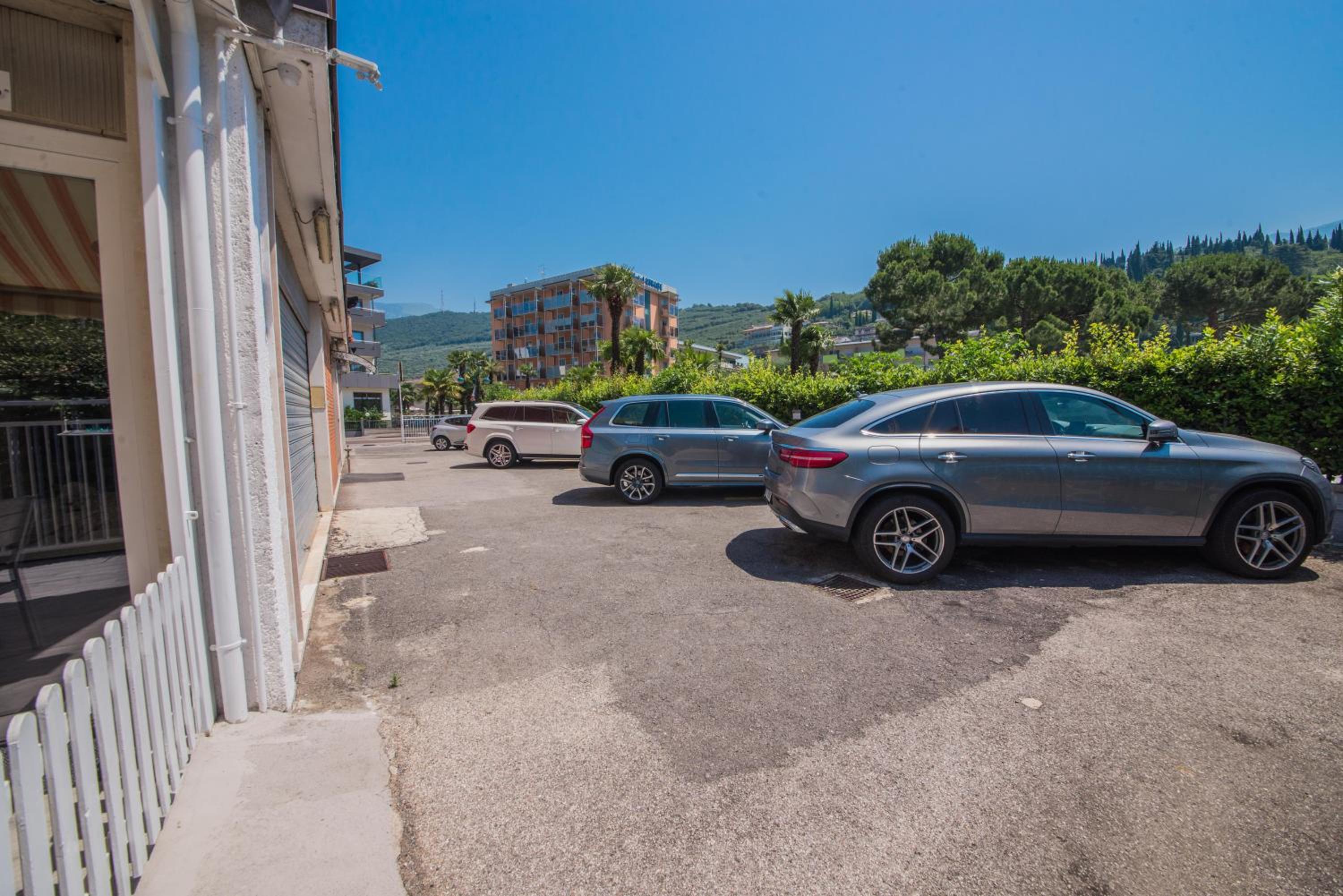 Studio Superior with Street View photo 2