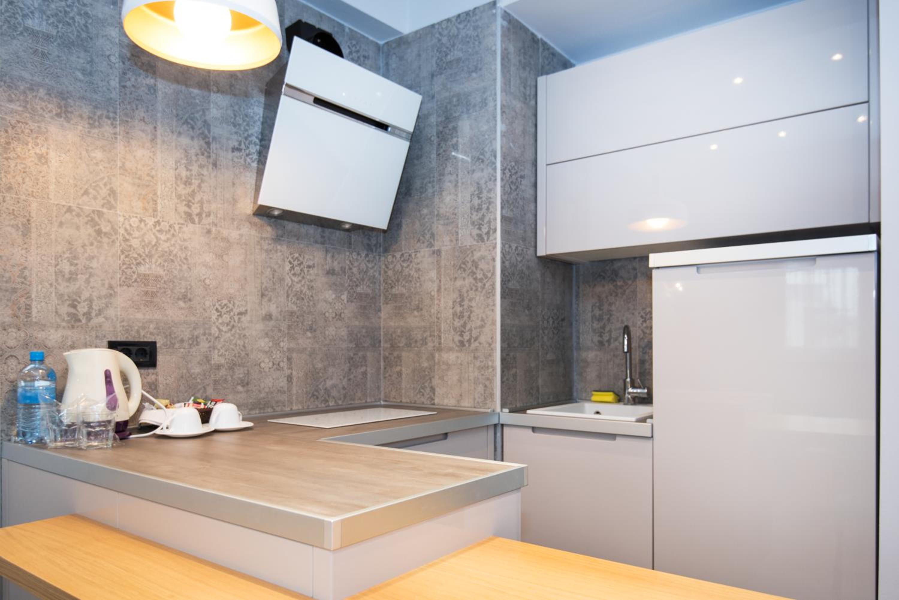 Premier One-Bedroom Apartment - Photo 10