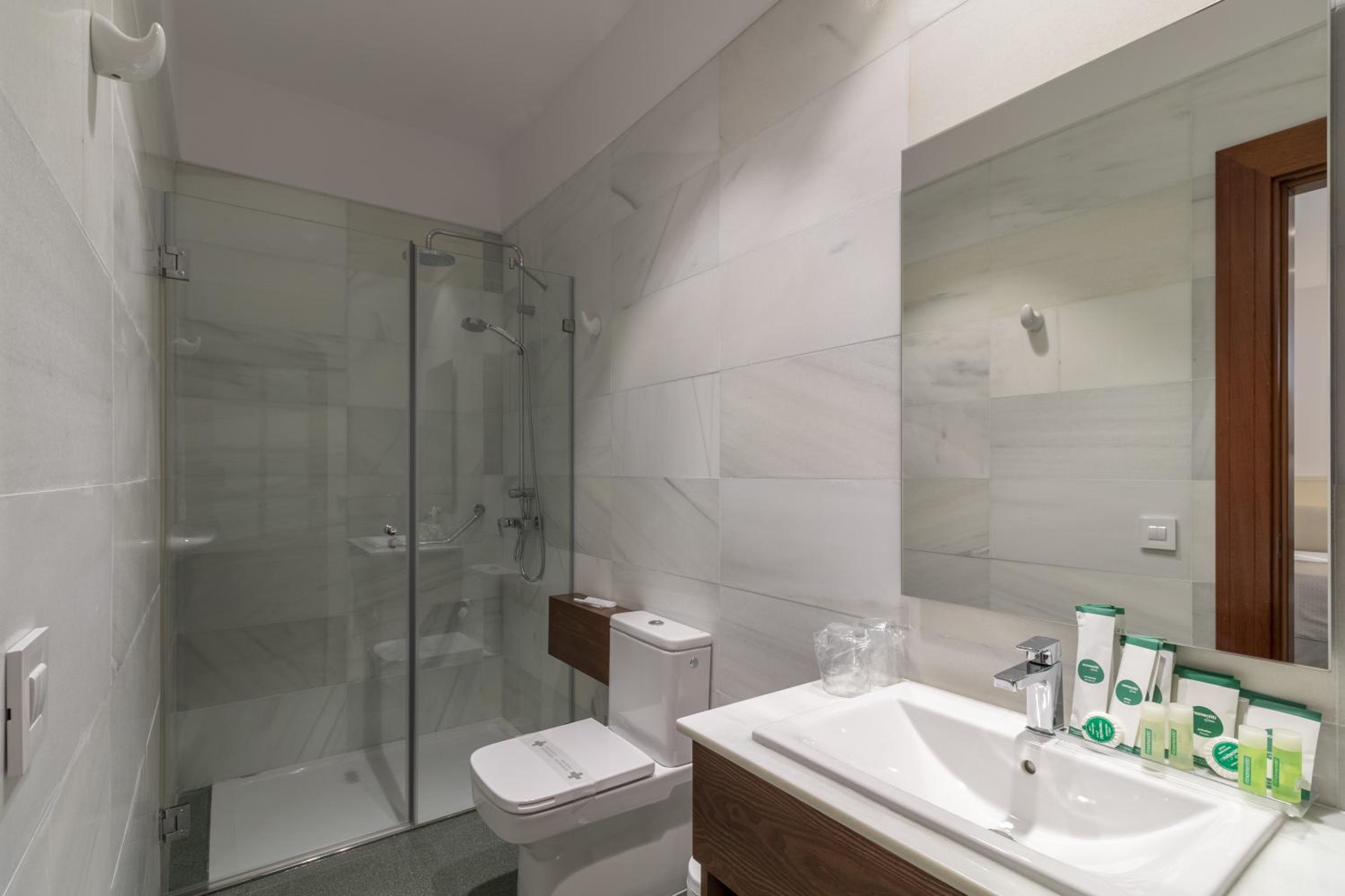 Deluxe Double Room with Balcony and Sea View