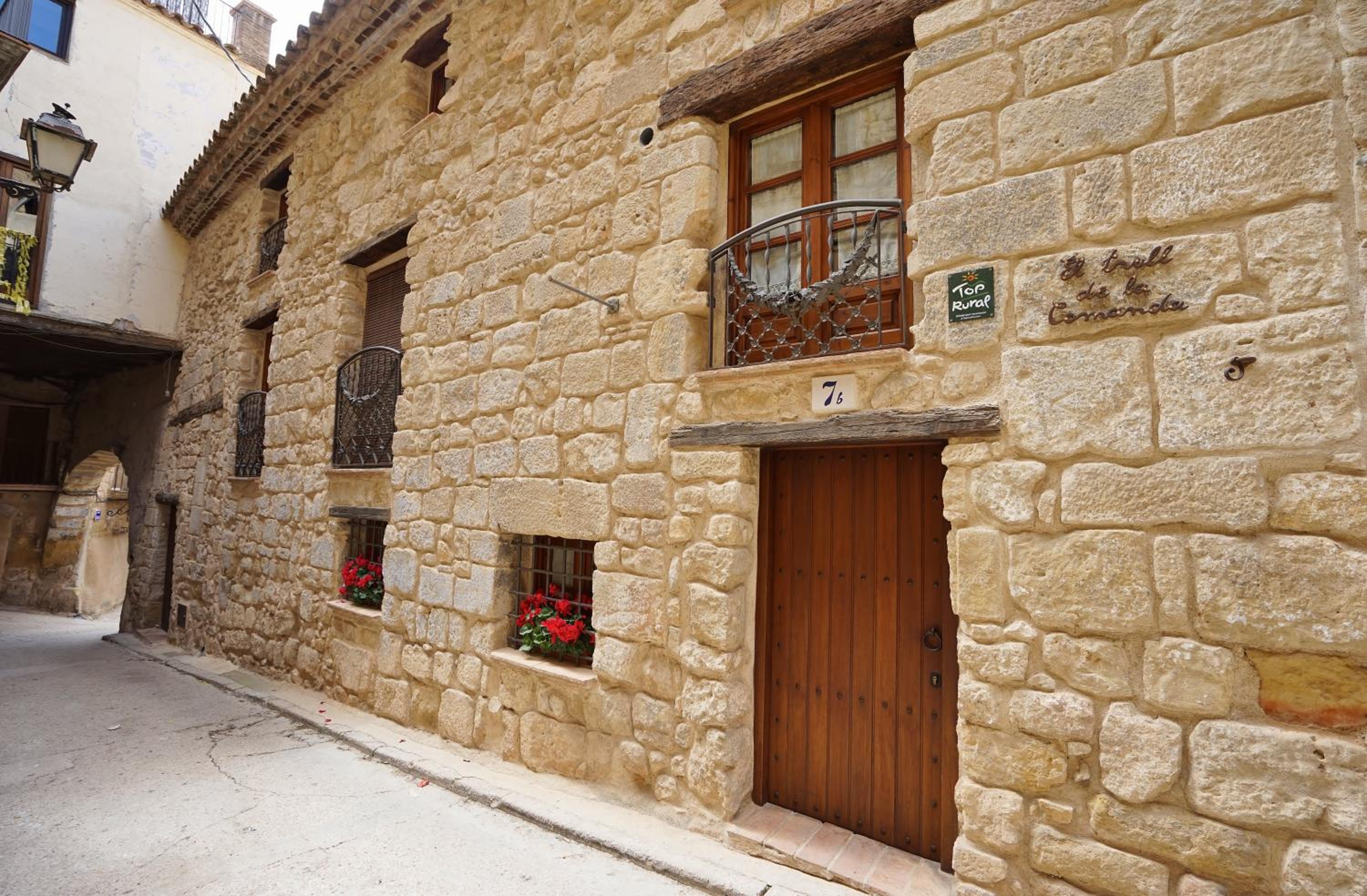 Three-Bedroom House photo 2