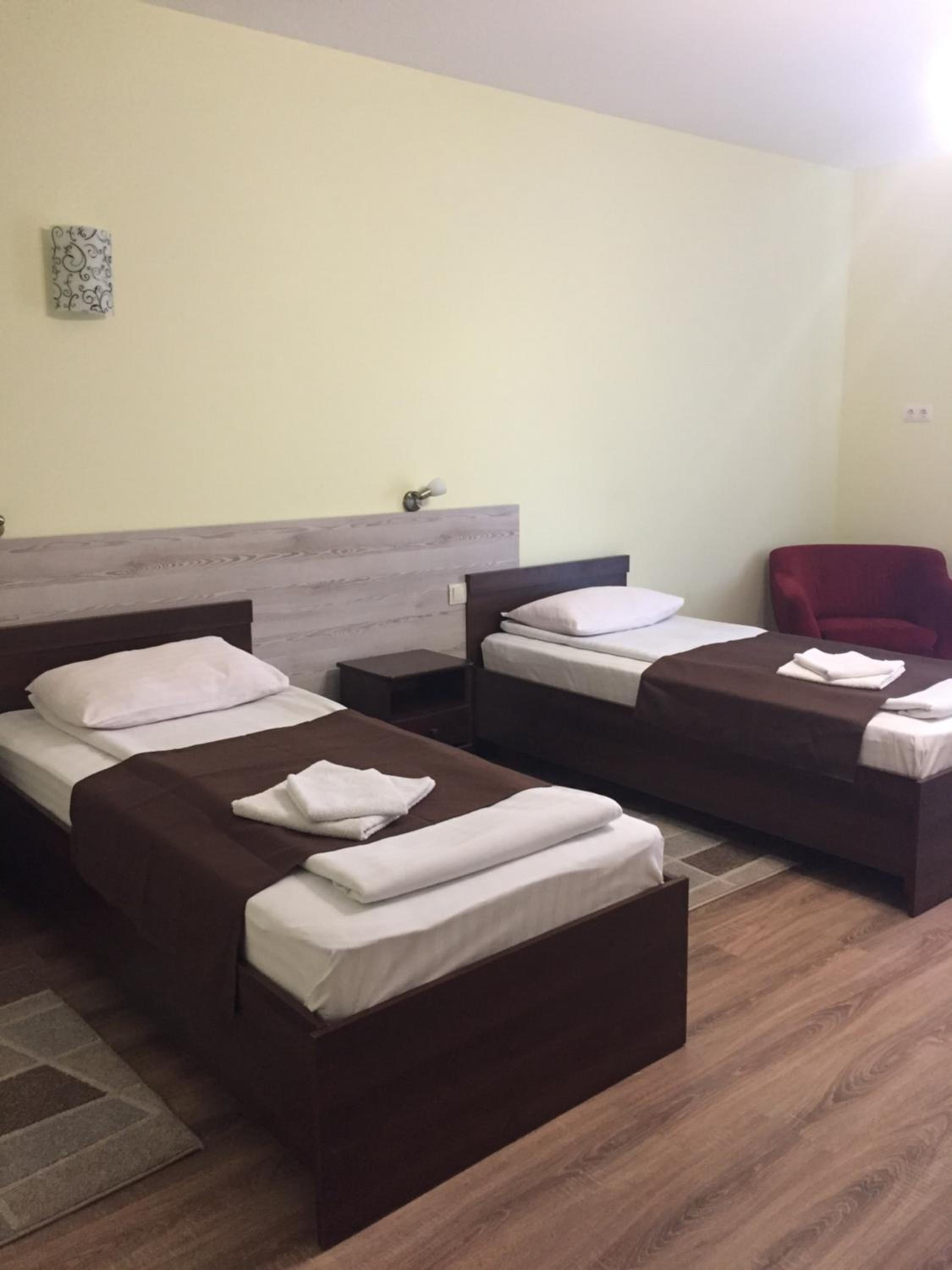 Large Twin Room photo 1