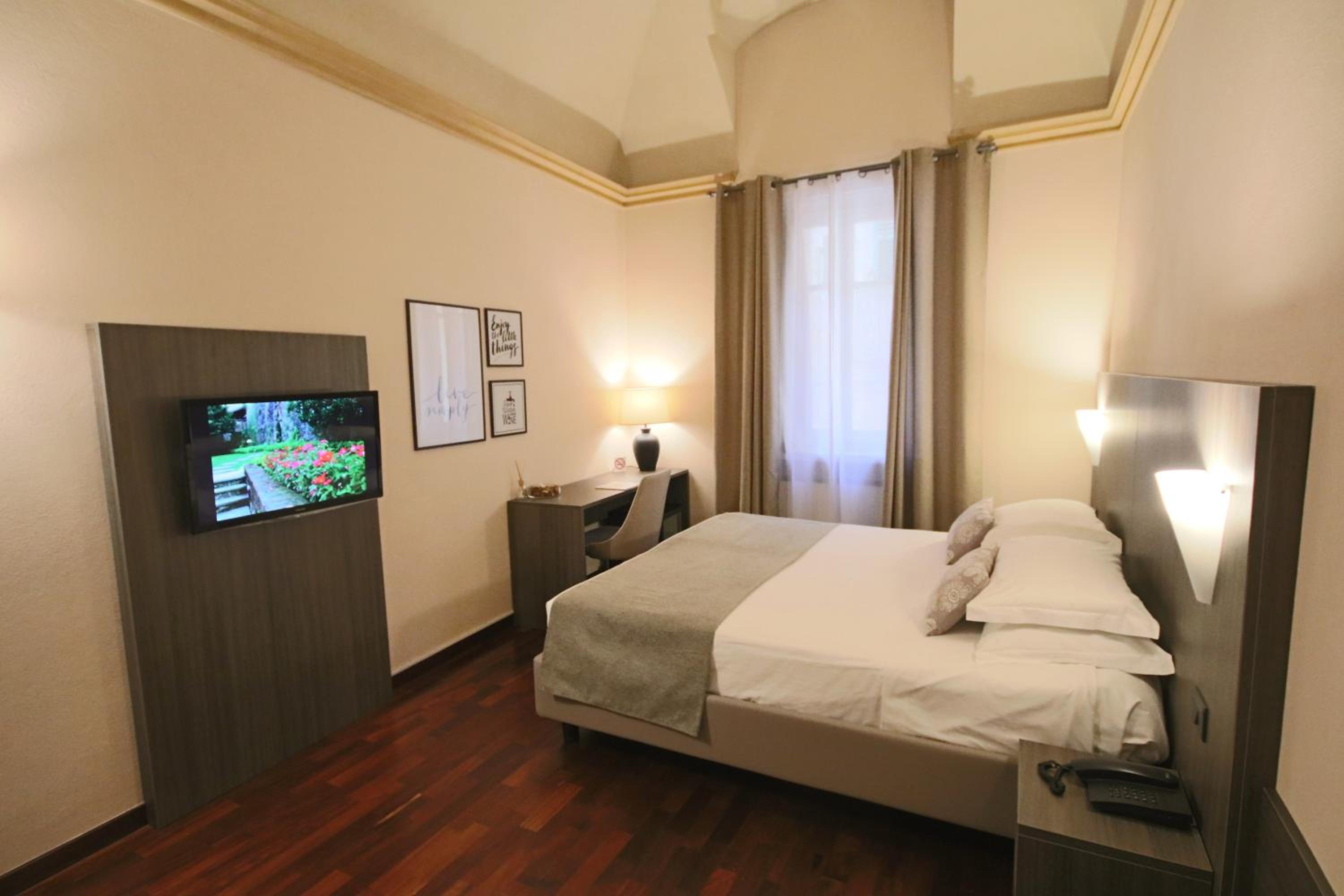 Superior Double Room - Photo 9