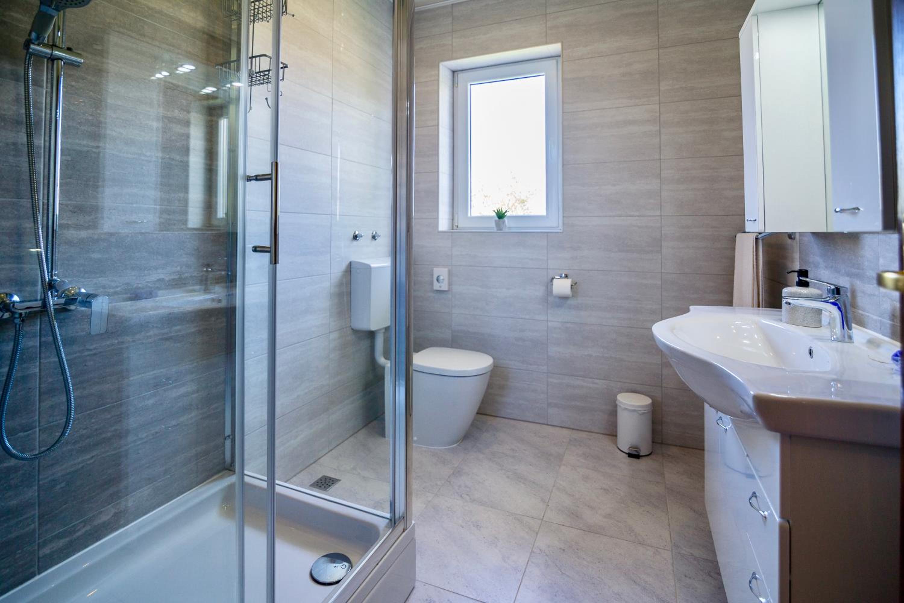 Studio Apartment with Sea View - Photo 4