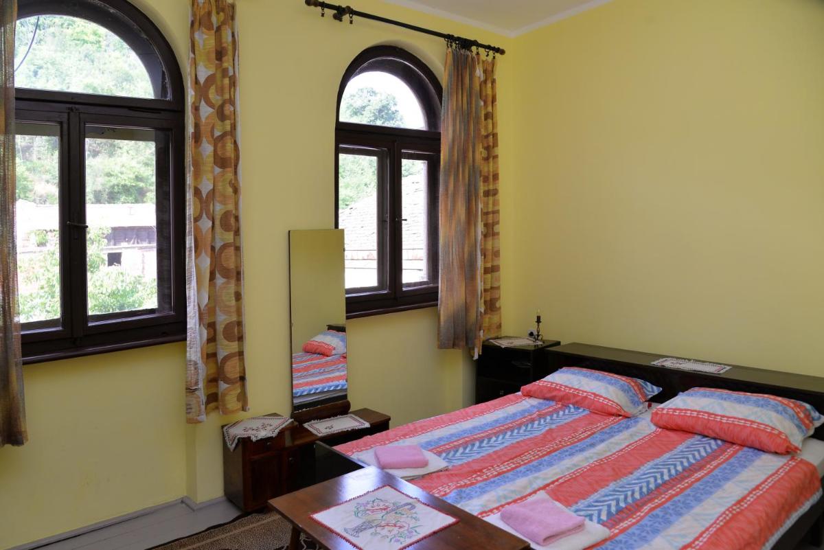 Basic Triple Room photo 1